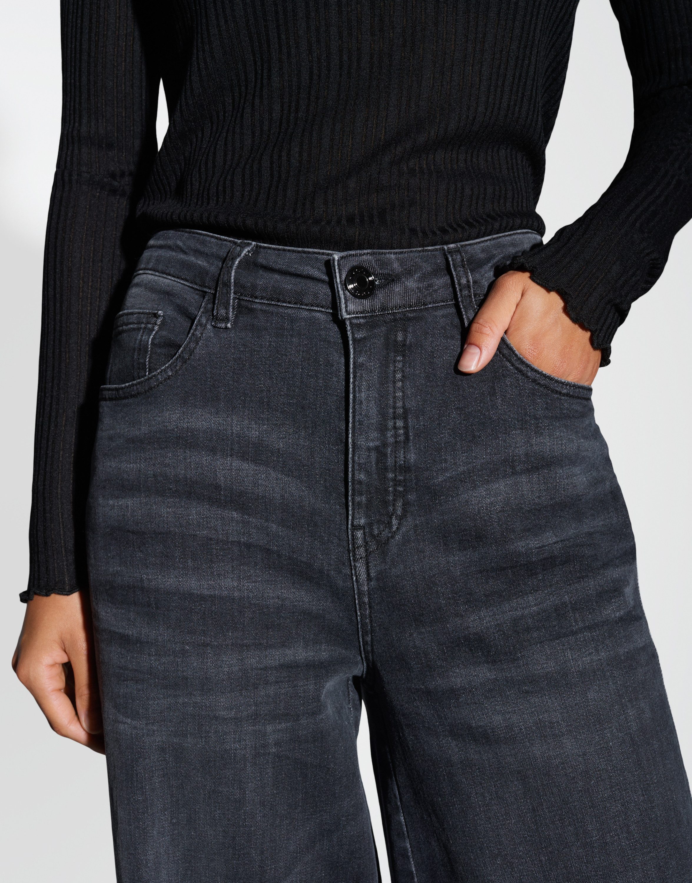 OPUS Weite Jeans MIVA COSMIC aus Baumwollmix – Bild 4 von 5