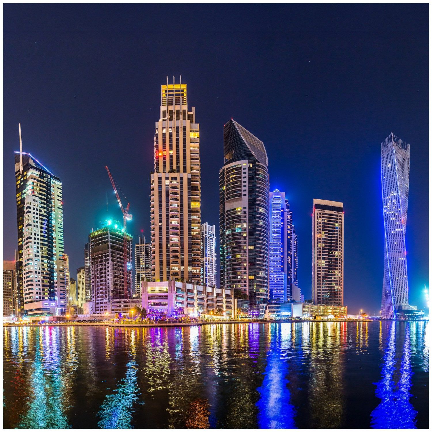 Wallario Möbelfolie Skyline am nächtlichen Hafen