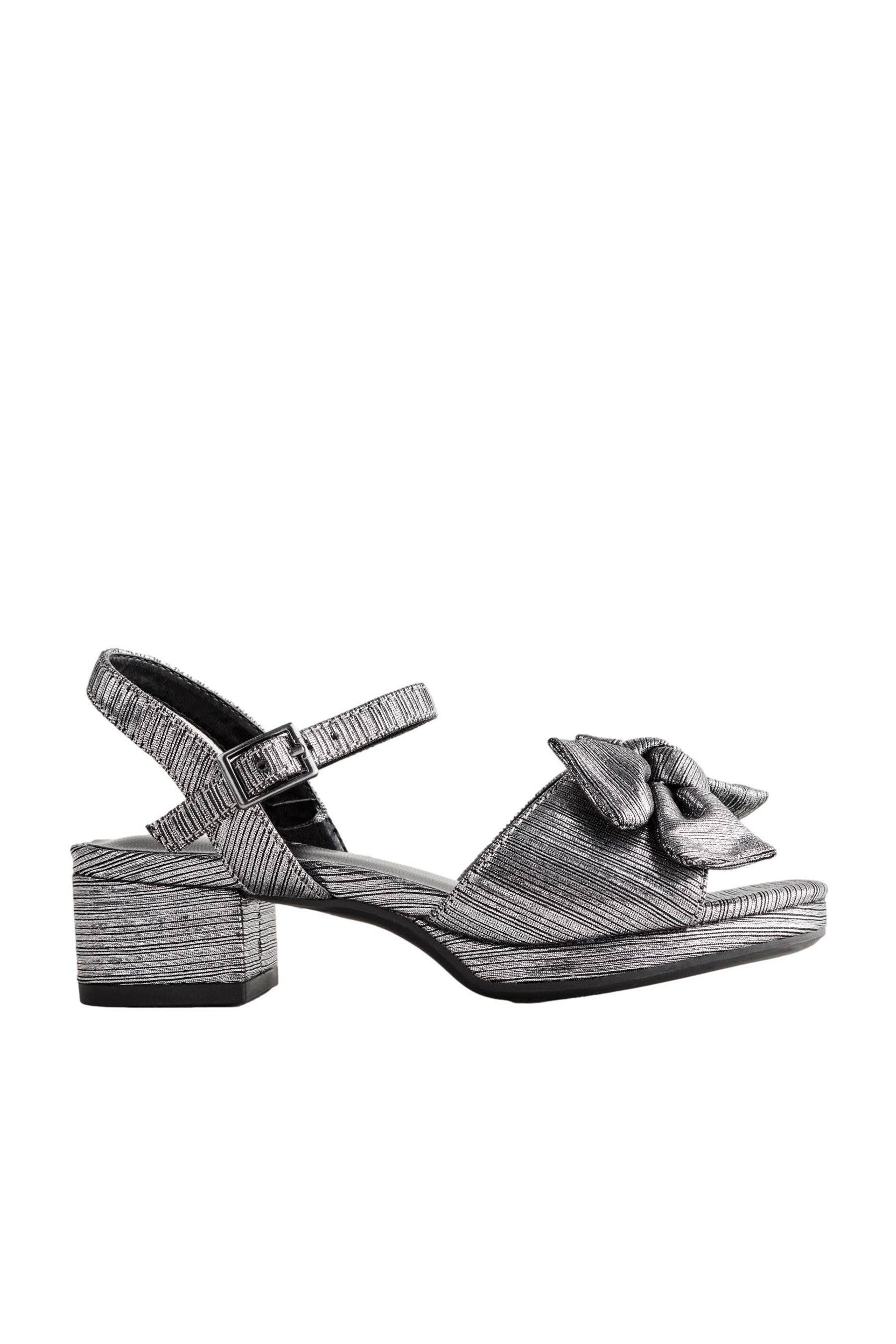 Sandalen mit Schleifenabsatz Sandalette