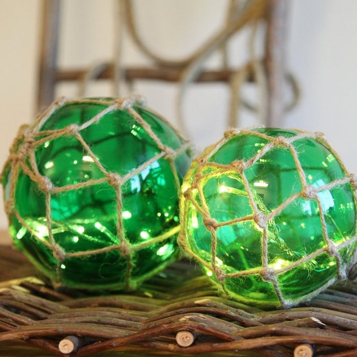 STAR TRADING LED Kugelleuchte LED Glaskugel im Garnnetz Juteseil beleuchtet 8 warmweiße LED hängend 14cm grün LED Classic warmweiß (2100K bis 3000K)