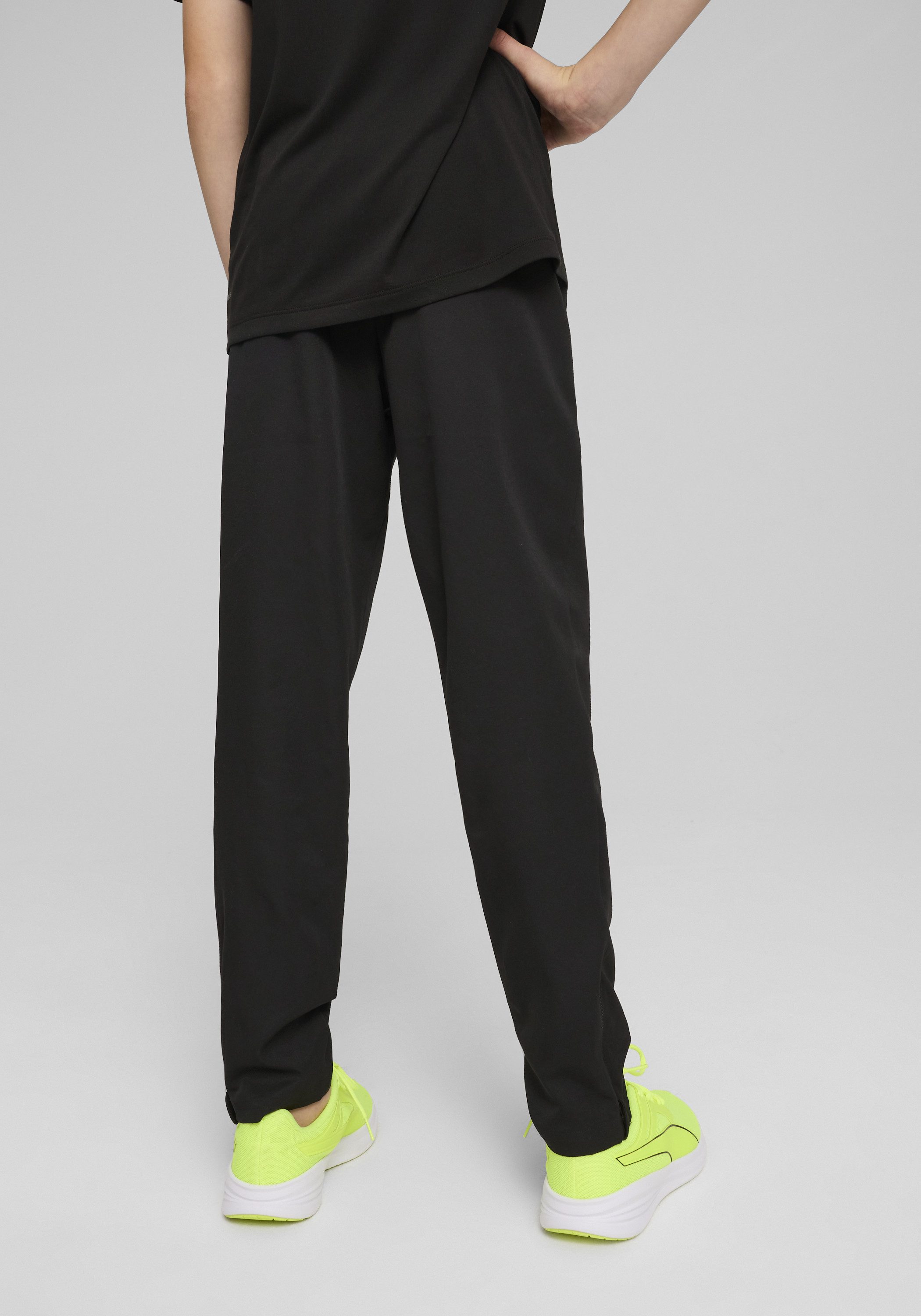 PUMA Trainingshose TAD ESS WOVEN TAPERED PANTS B mit DryCELL-Technologie, atmungsaktiv, Regular Fit, für Jugendliche – Bild 2 von 5