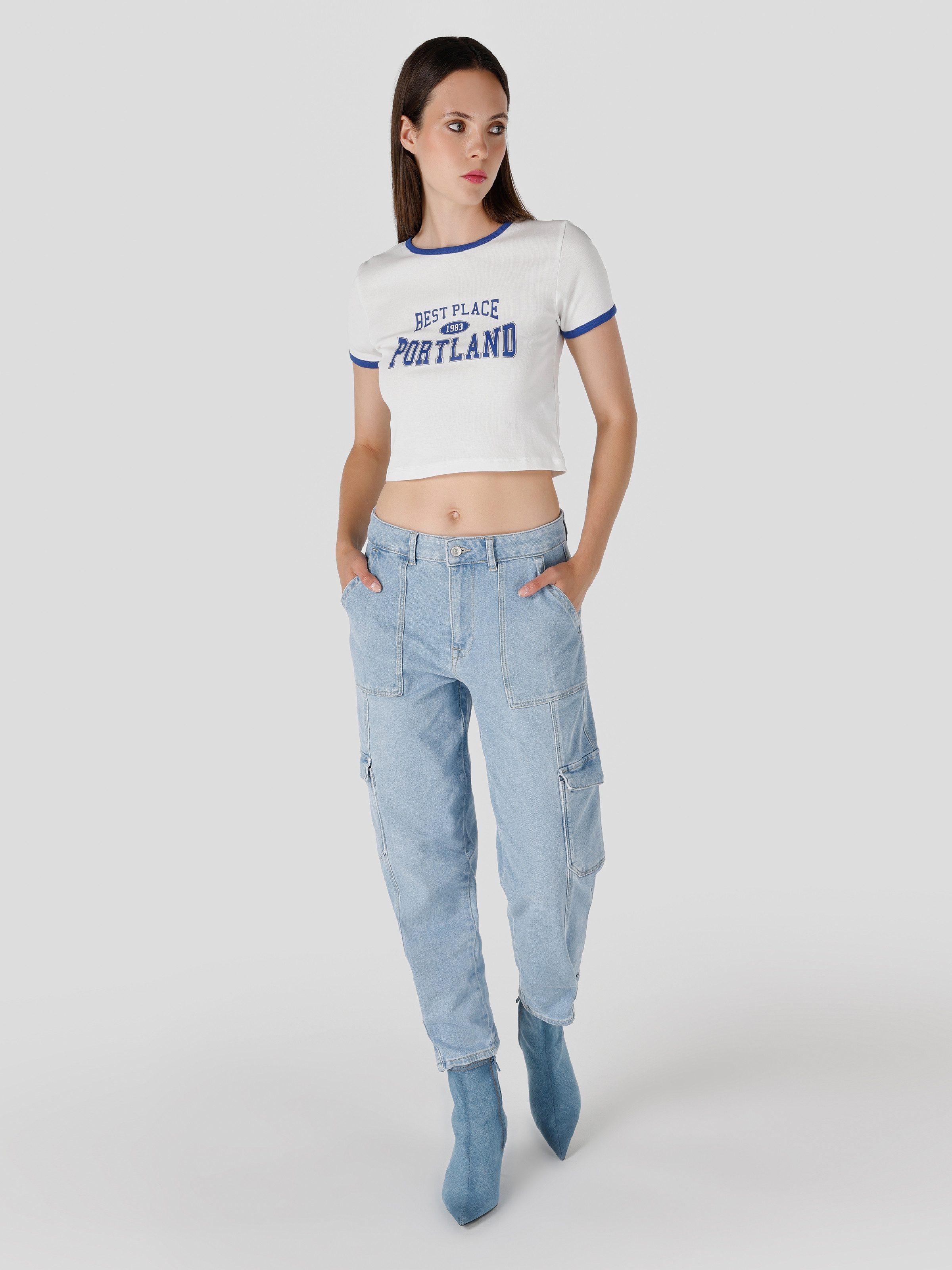 Girlfriend-Jeans Colins Cargo Fit Damenjeans mit mittlerer Taille und konischem Bein