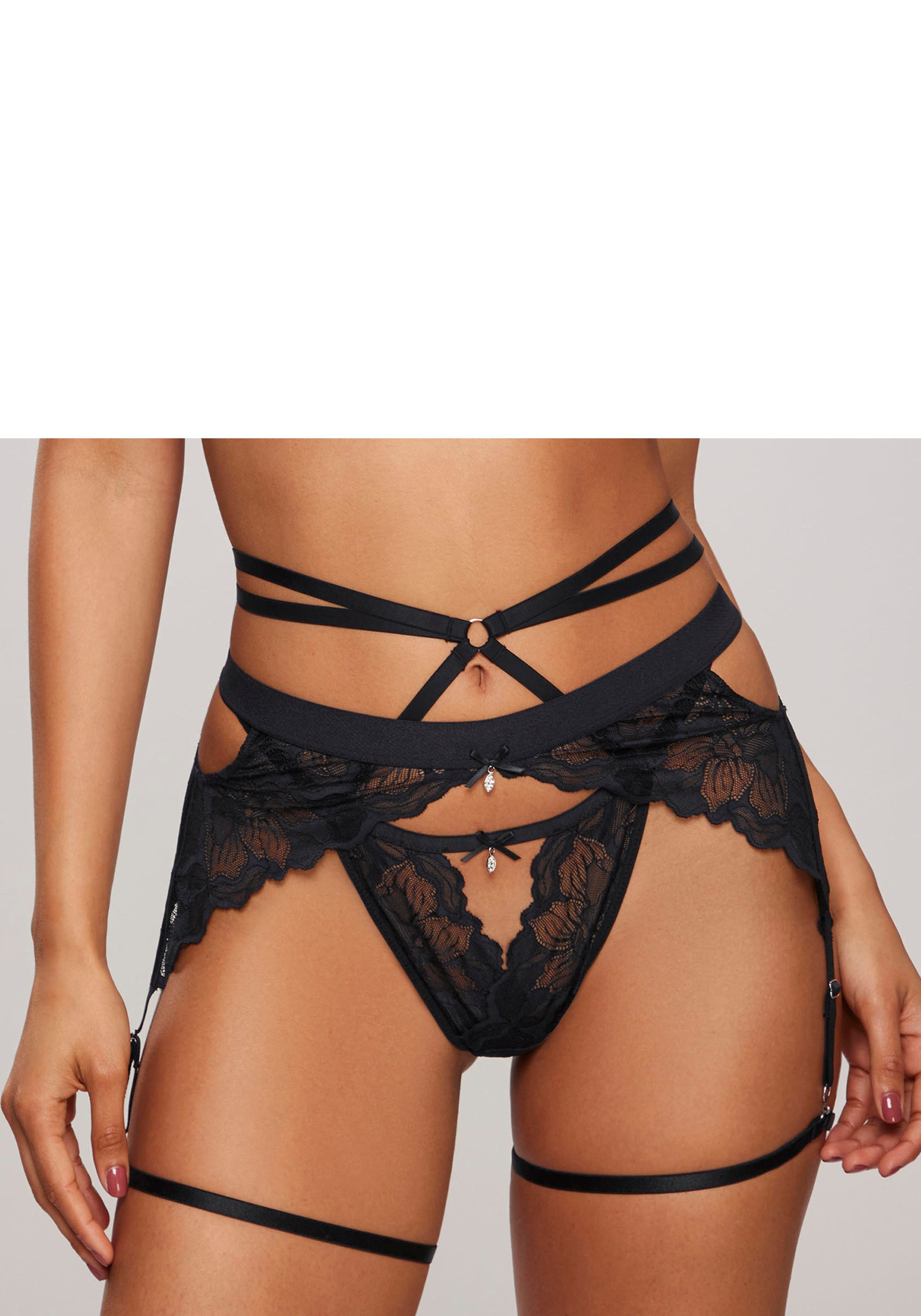 LASCANA String mit extravaganter Bänder-Optik und sexy Cut-Out günstig online kaufen