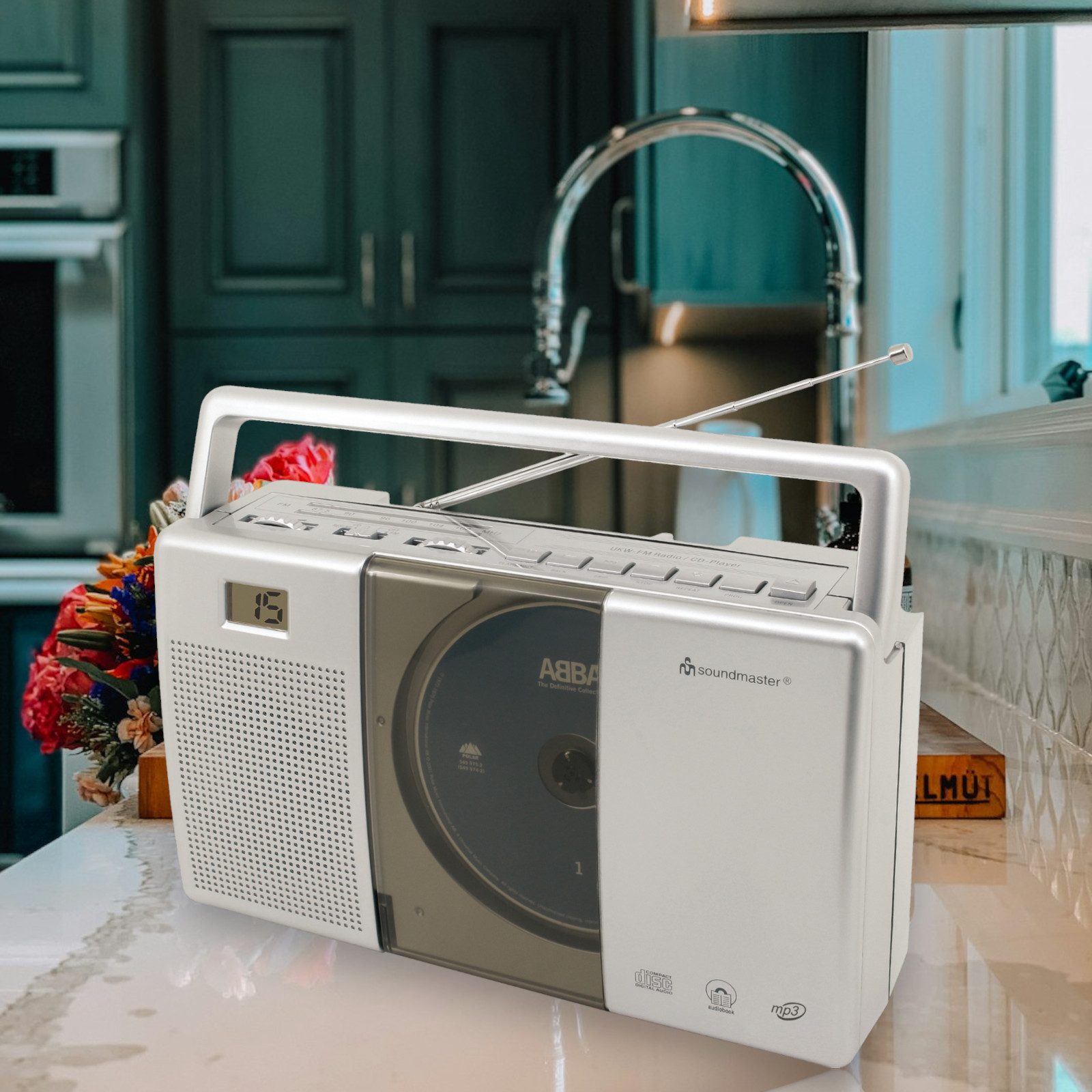 Soundmaster RCD1185 tragbares Radio mit CD-Player Hörbuchfunktion Kofferradio UKW-Radio (UKW-Radio, Retro Kofferradio mit CD-Player, UKW-Radio, Antenne)