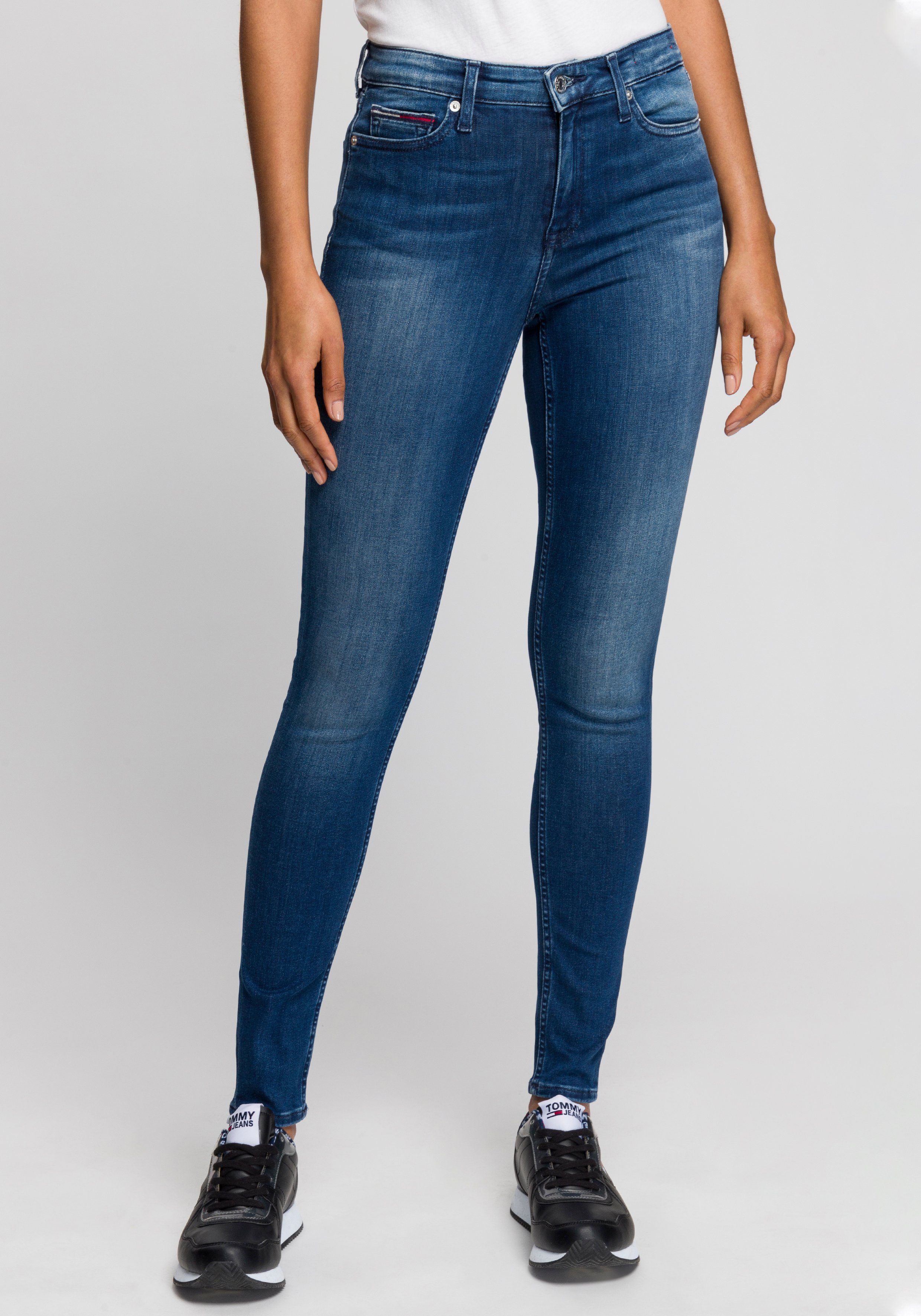 Tommy Jeans Skinny-fit-Jeans Nora Mid Rise Skinny Fit mit Tommy Jeans Logo- günstig online kaufen