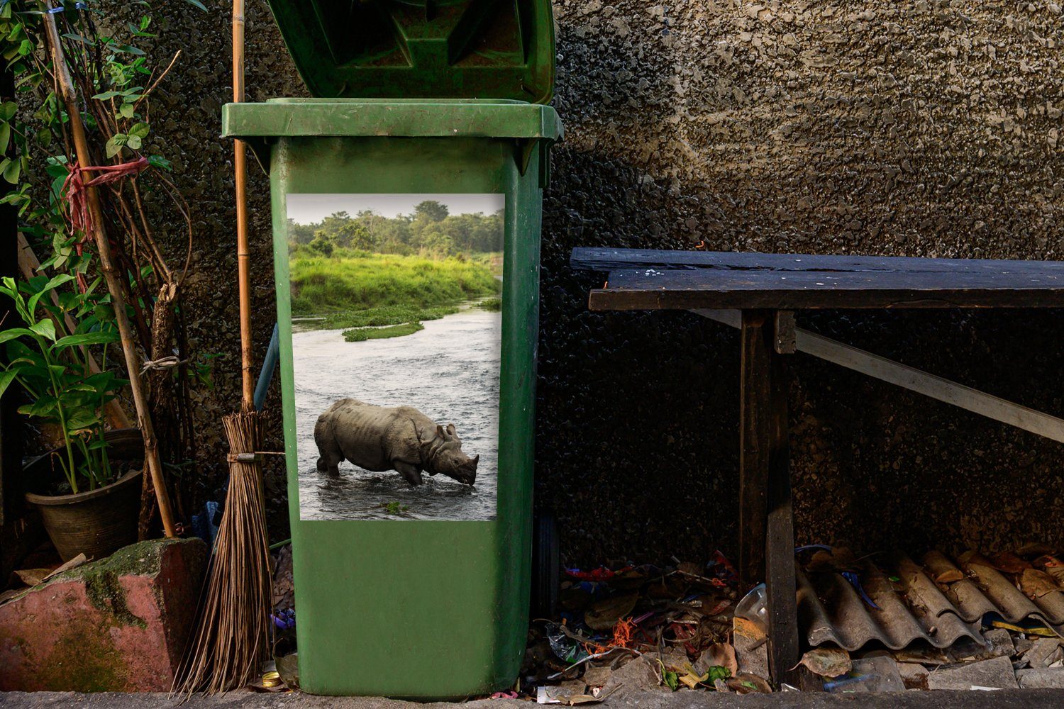 Wasser (1 Mülleimer-aufkleber, Wandsticker Container, St), im Mülltonne, MuchoWow Nashorn Sticker, Abfalbehälter