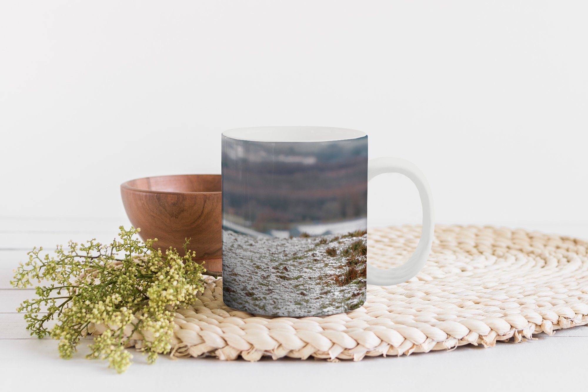 MuchoWow Tasse Berg, - Kaffeetassen, Geschenk Teetasse, - Becher, Teetasse, Keramik, Schnee Schottischer Highlander