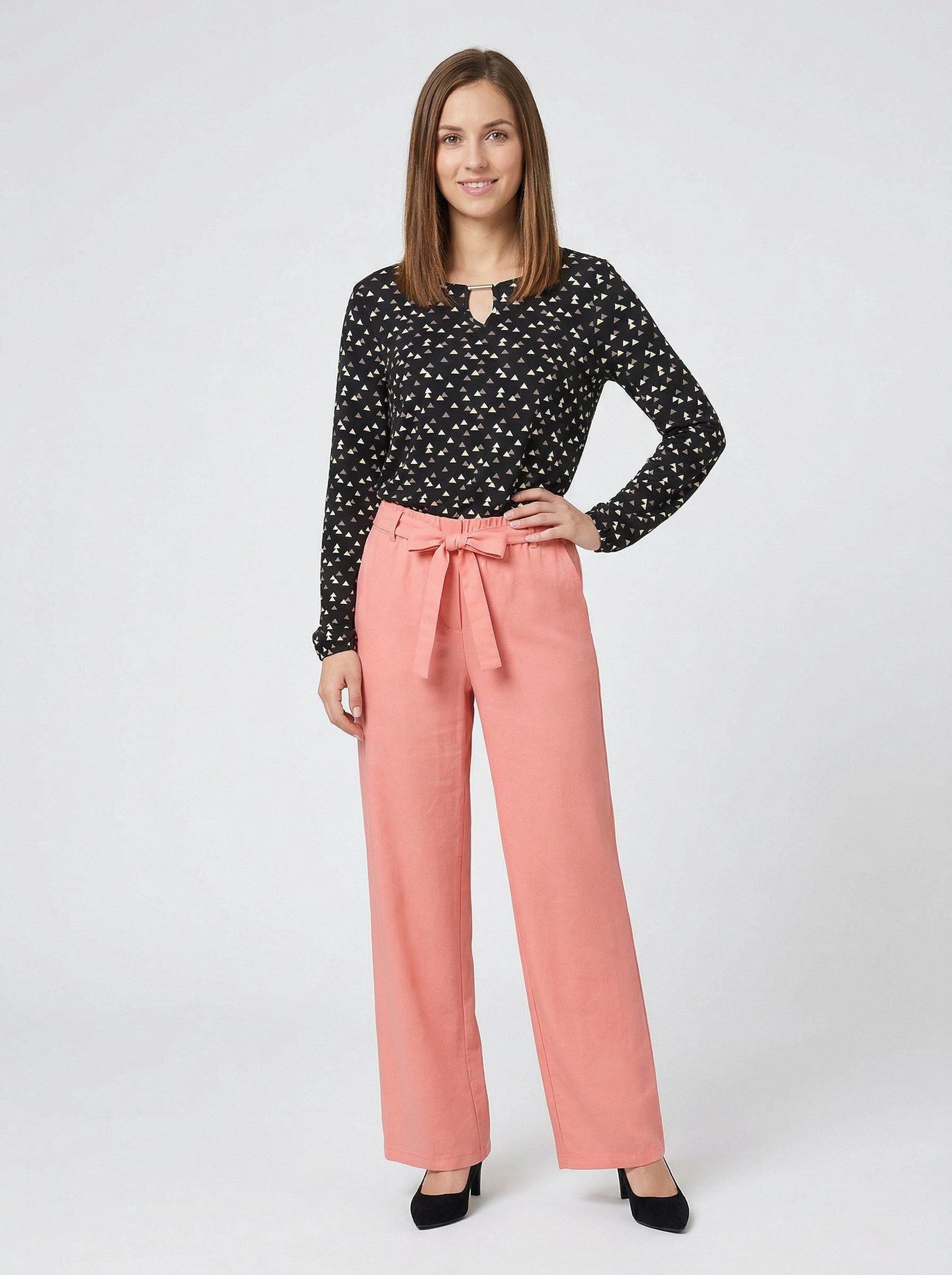 Zum Outfit 10