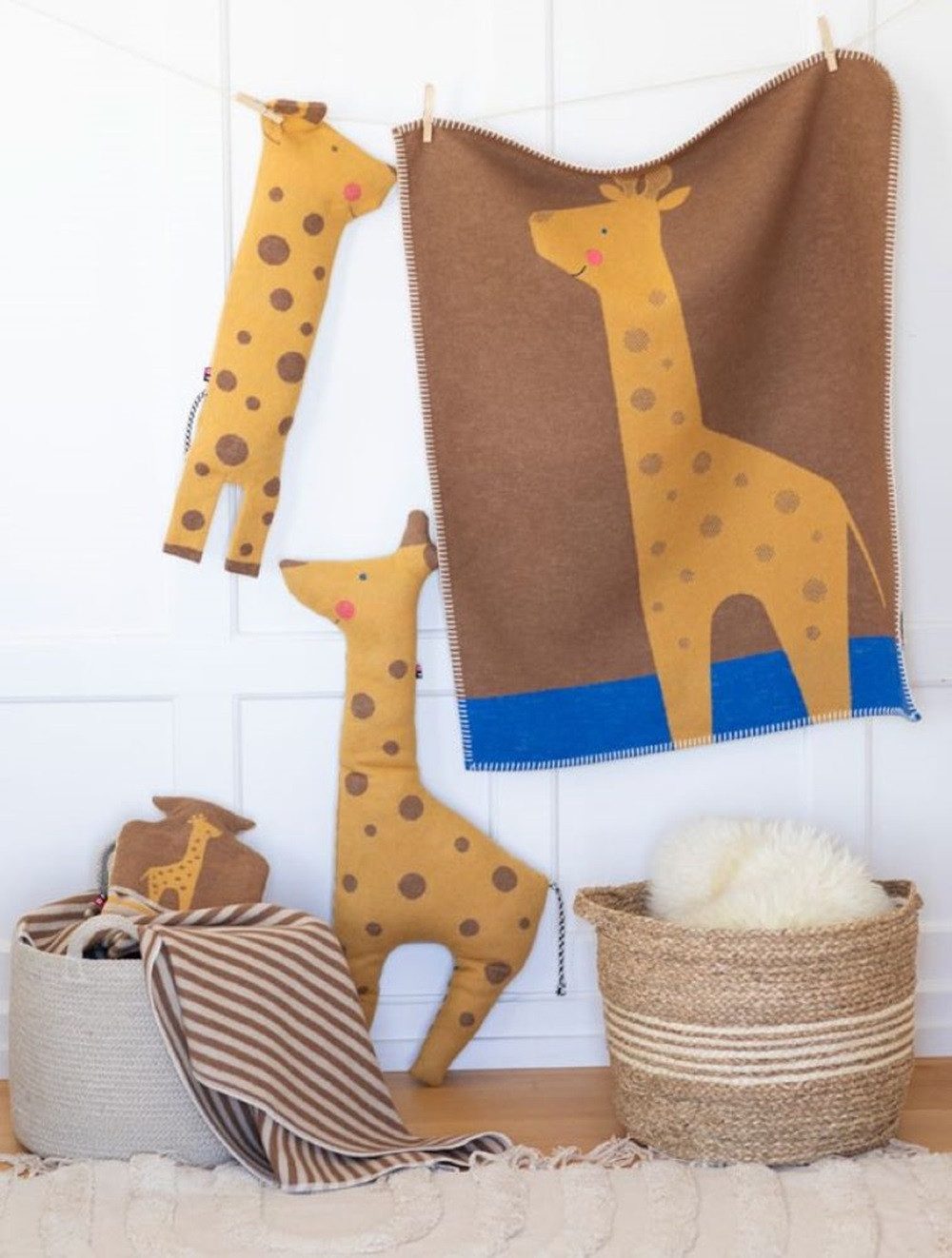 DAVID FUSSENEGGER Dekokissen Kissen gefüllt Juwel 'Giraffe' 80 x 30 cm Gold
