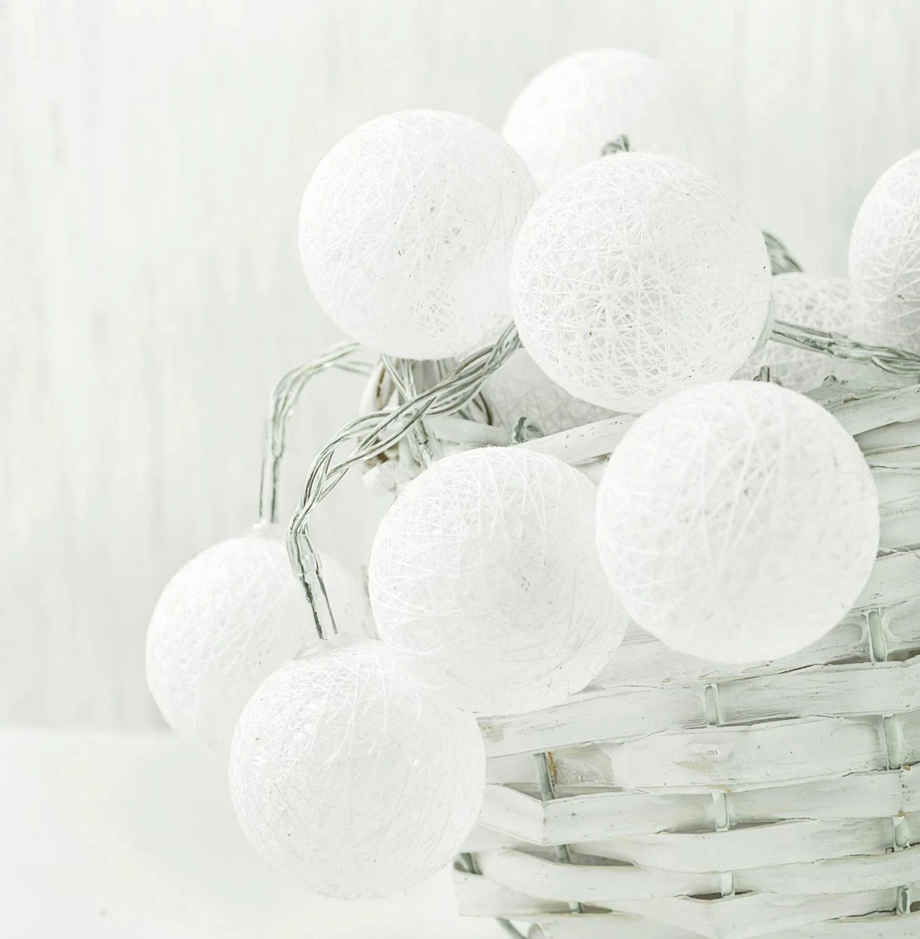 Alavya Home® LED-Lichterkette Alavya Home Lichterkette Cotton Ball 10er, 10-flammig