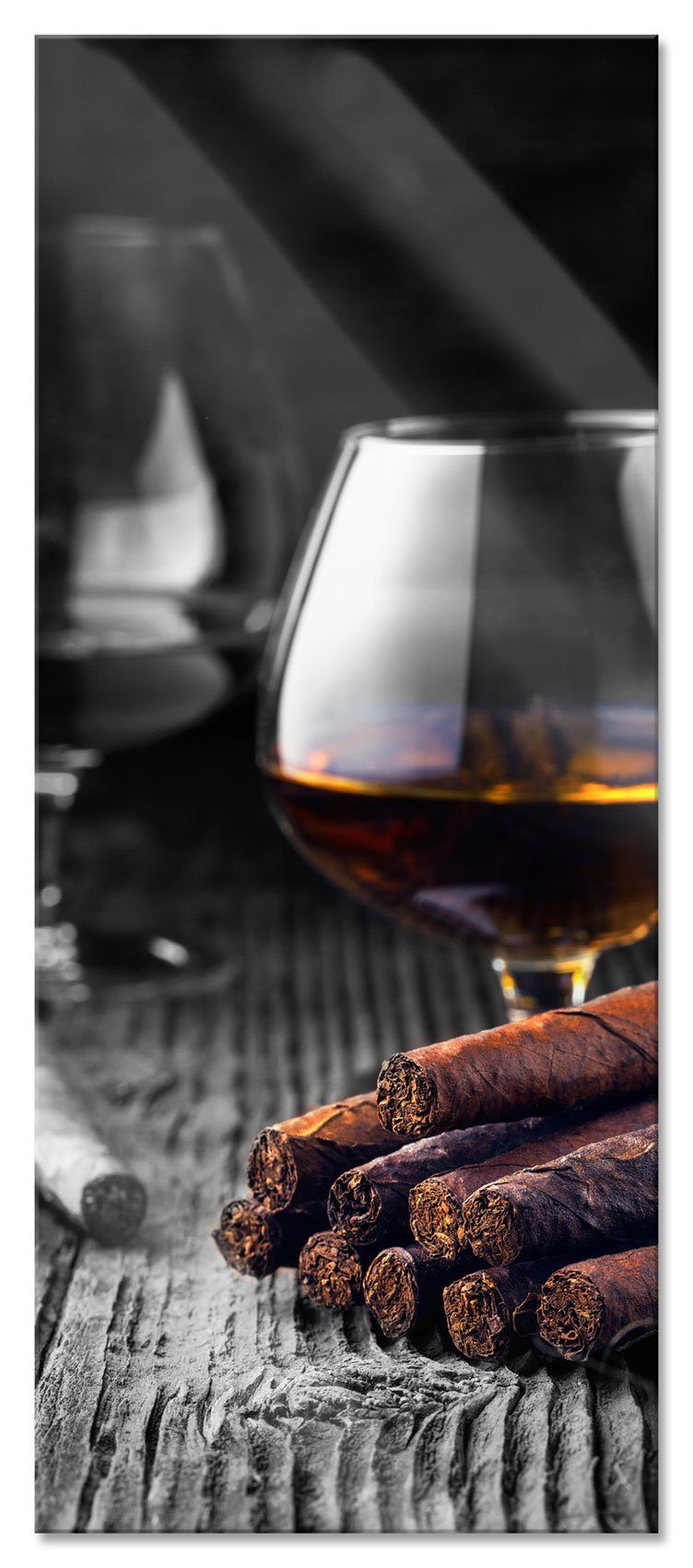 Pixxprint Glasbild Whisky mit Zigarren auf Holztisch, Whisky mit Zigarren auf Holztisch (1 St), Glasbild aus Echtglas, inkl. Aufhängungen und Abstandshalter
