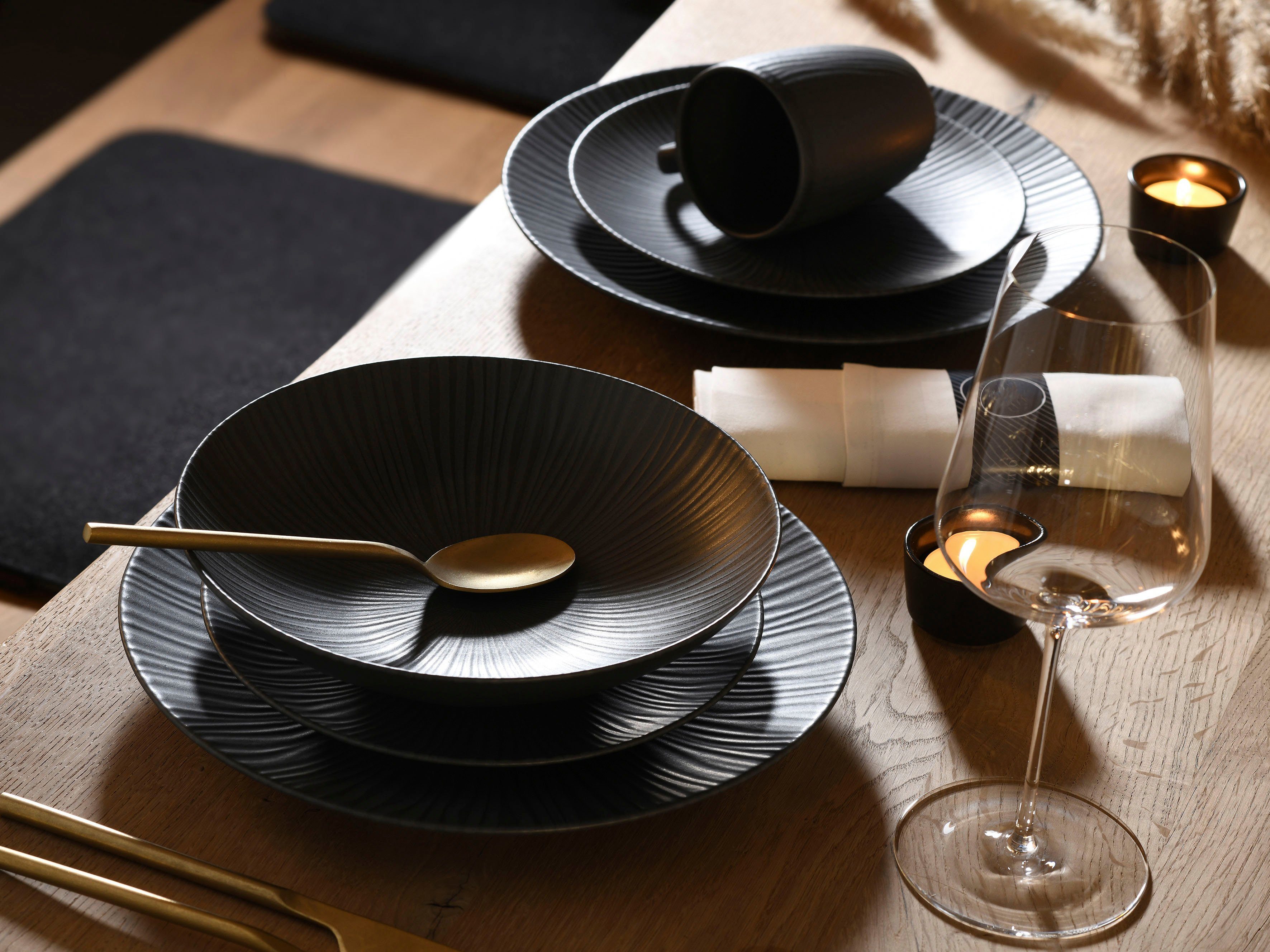creaTable Kombiservice Geschirr-Set Vesuvio (16-tlg), 4 Personen, Steinzeug, Service, schwarz, erhabenenes Relief, 16 Teile, für 4 Personen – Bild 5 von 5