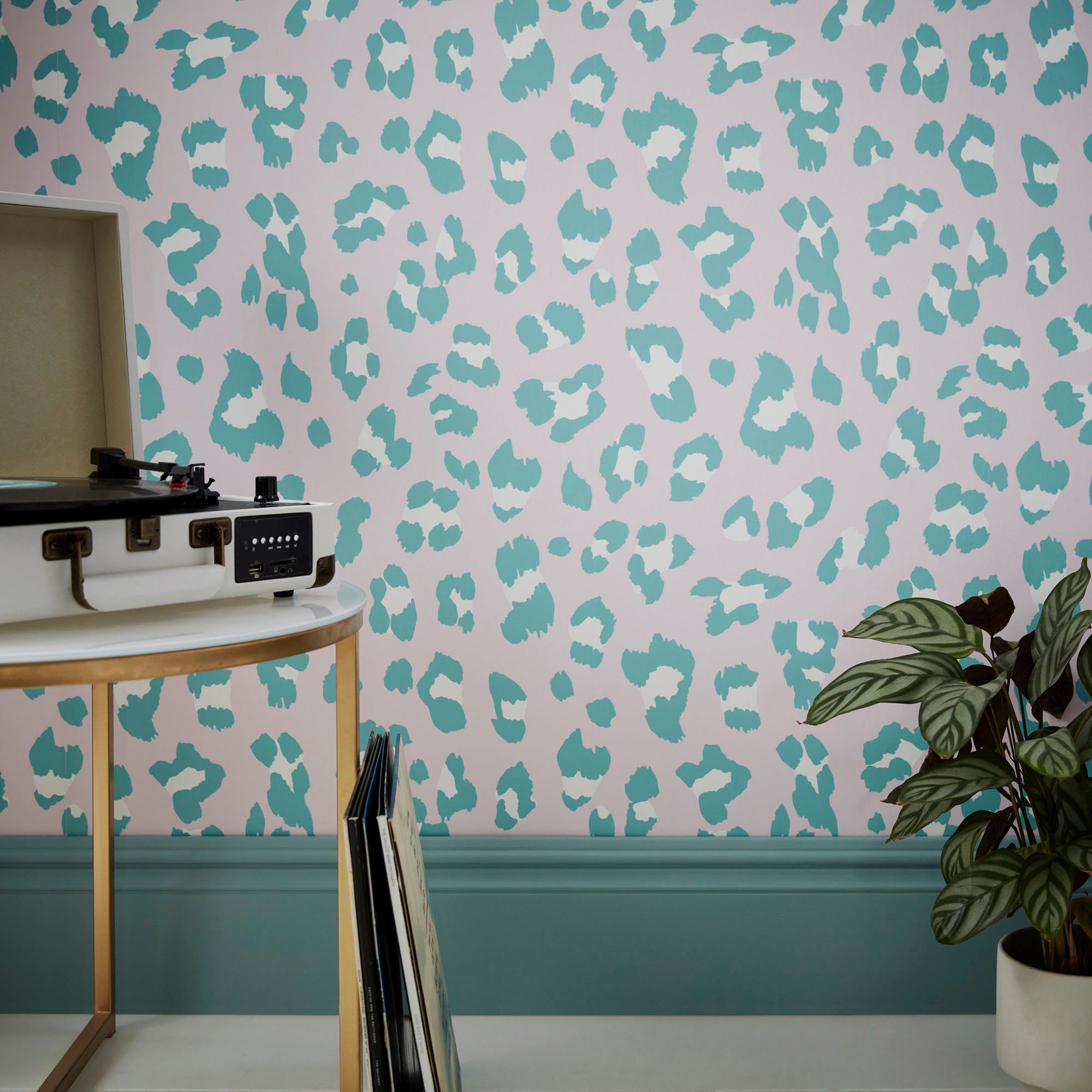 Envy Vliestapete Big Cat Candyfloss, Bubblegum and Tutti Fruiti, glatt, gemustert, (1 St), gemustert, FSC® zertifiziert, mit lebhaftem Druck, 10 Meter Länge