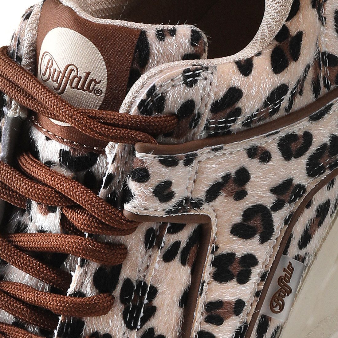 Buffalo CLD CORIN Schnürboots High-Top Sneaker, Plateausneaker mit Memory Foam, Leichtgewicht