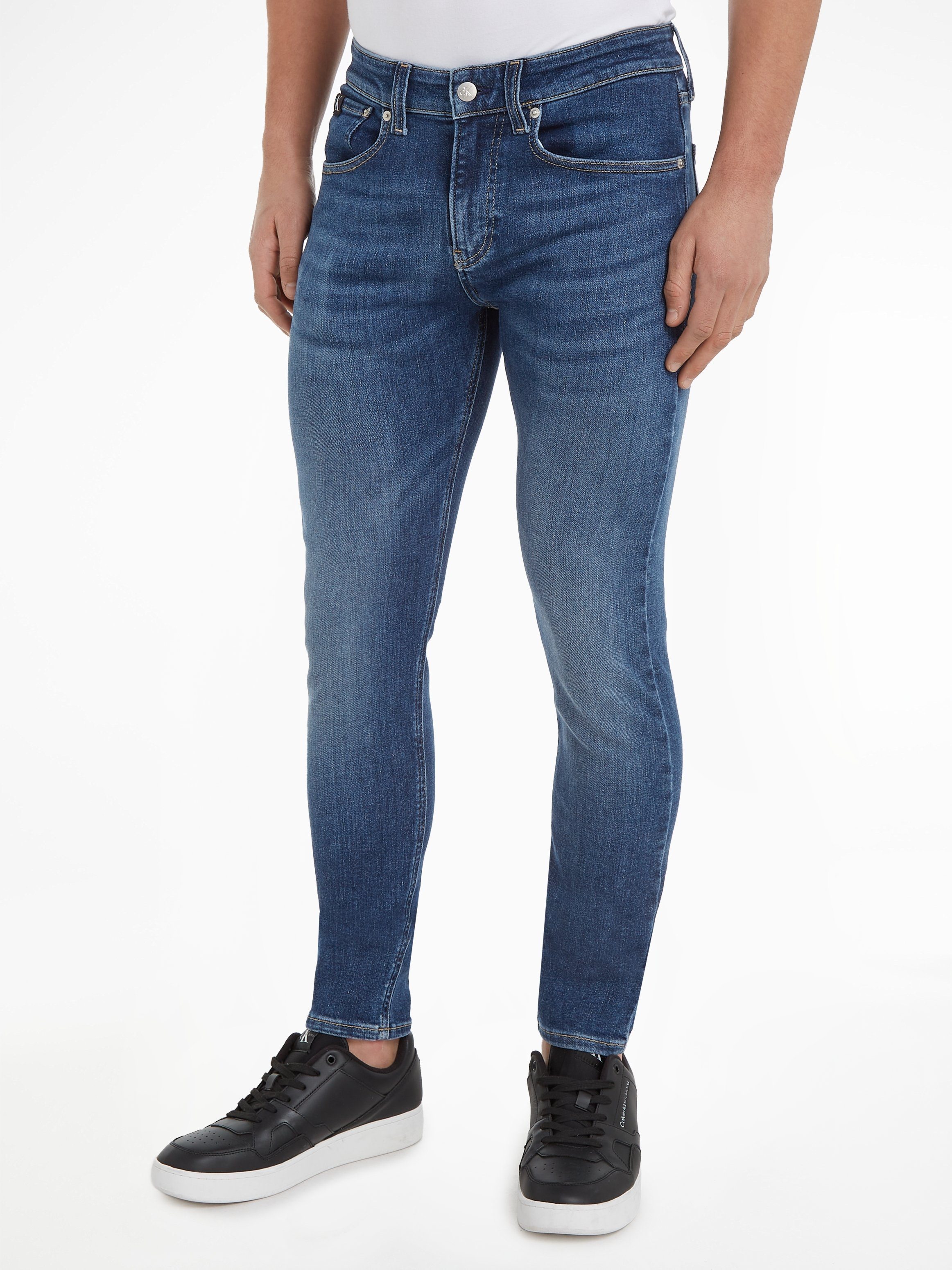 Calvin Klein Jeans Skinny-fit-Jeans SKINNY mit Leder-Badge Denim Dark