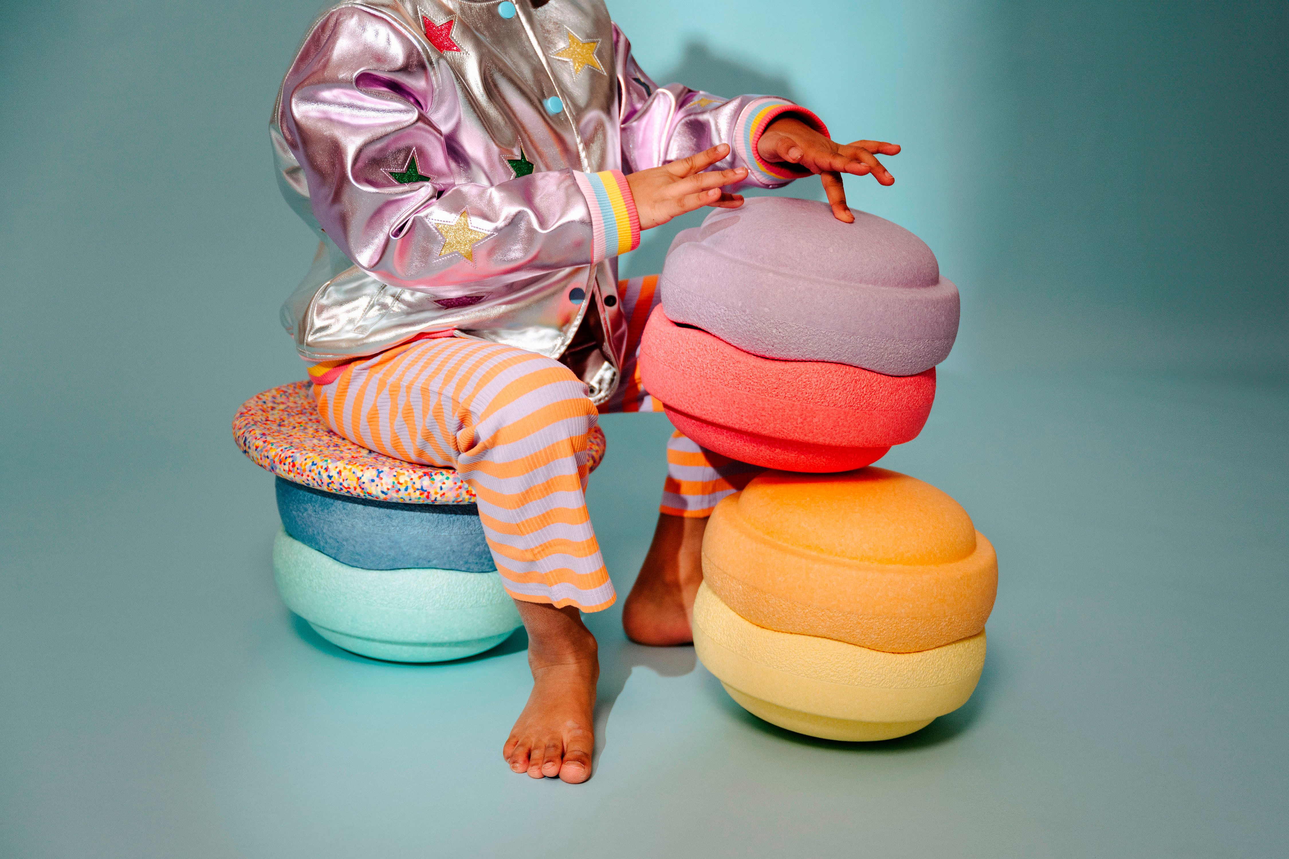 Stapelstein Balancetrainer Stapelstein® Rainbow Set pastel, inklusive Balance Board