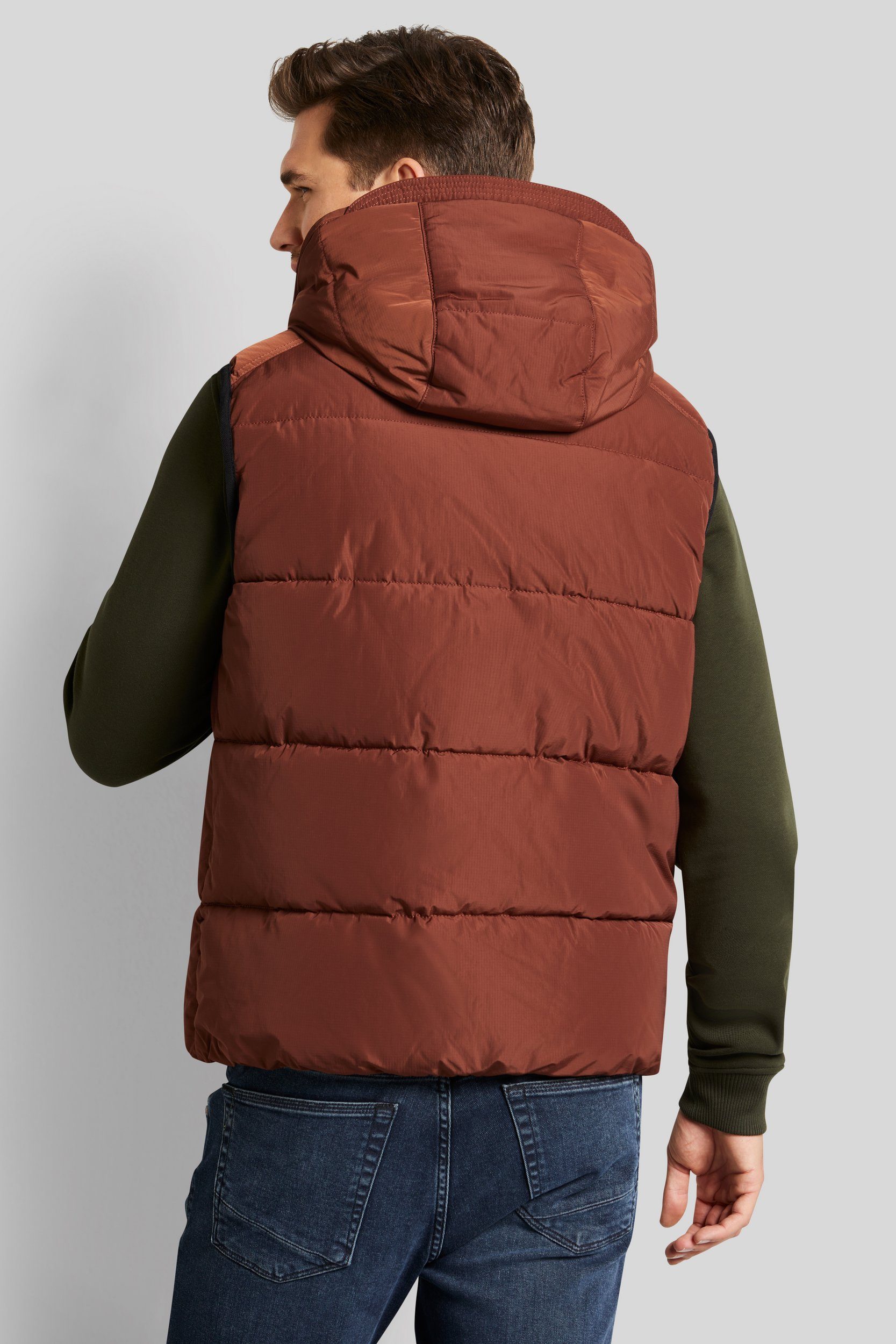 bugatti Steppweste mit abtrennbarer Kapuze