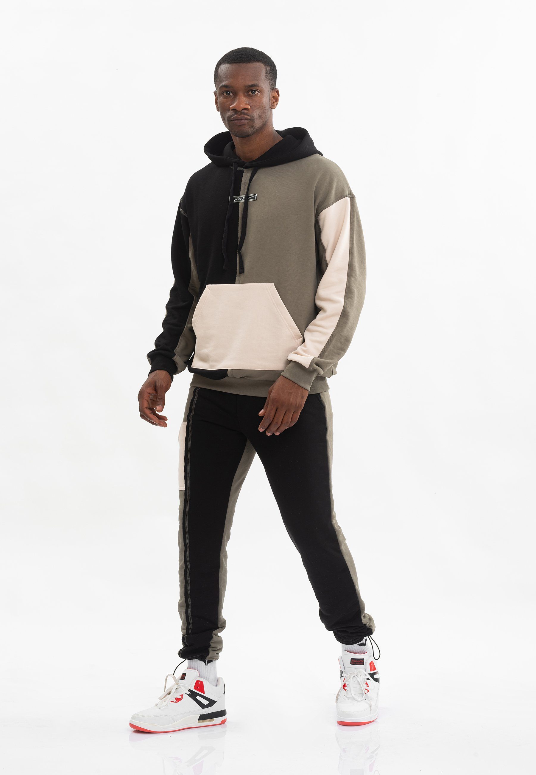 Tom Barron Sportanzug MENS OVERSIZE SPORT TRACKSUIT PANT AND SWEATSHIRT, mit Label-Applikationen