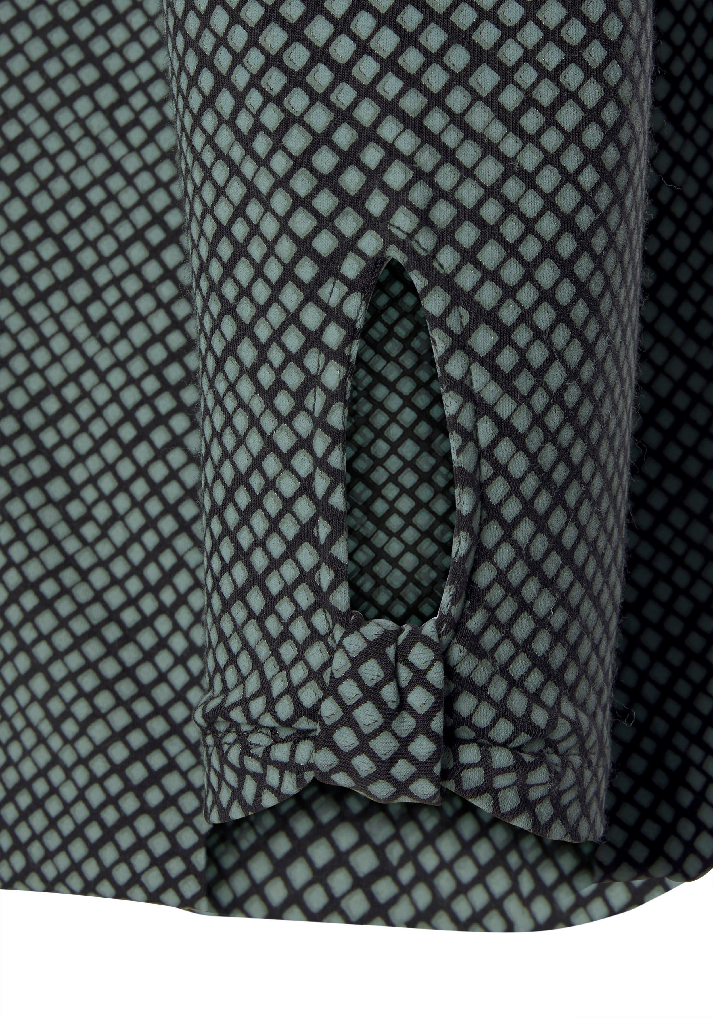 LASCANA 3/4-Arm-Shirt mit kleinem Cut-Out am Ärmelsaum aus weichem Viskose-Stretch