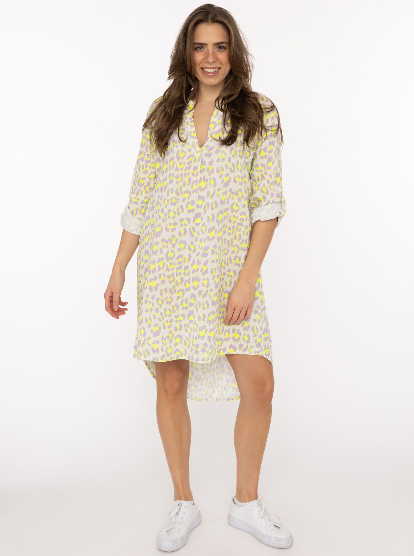 Zwillingsherz Blusentop "Rom" Turn-Up Ärmel, V-Neck. Leo-Muster, Musselin