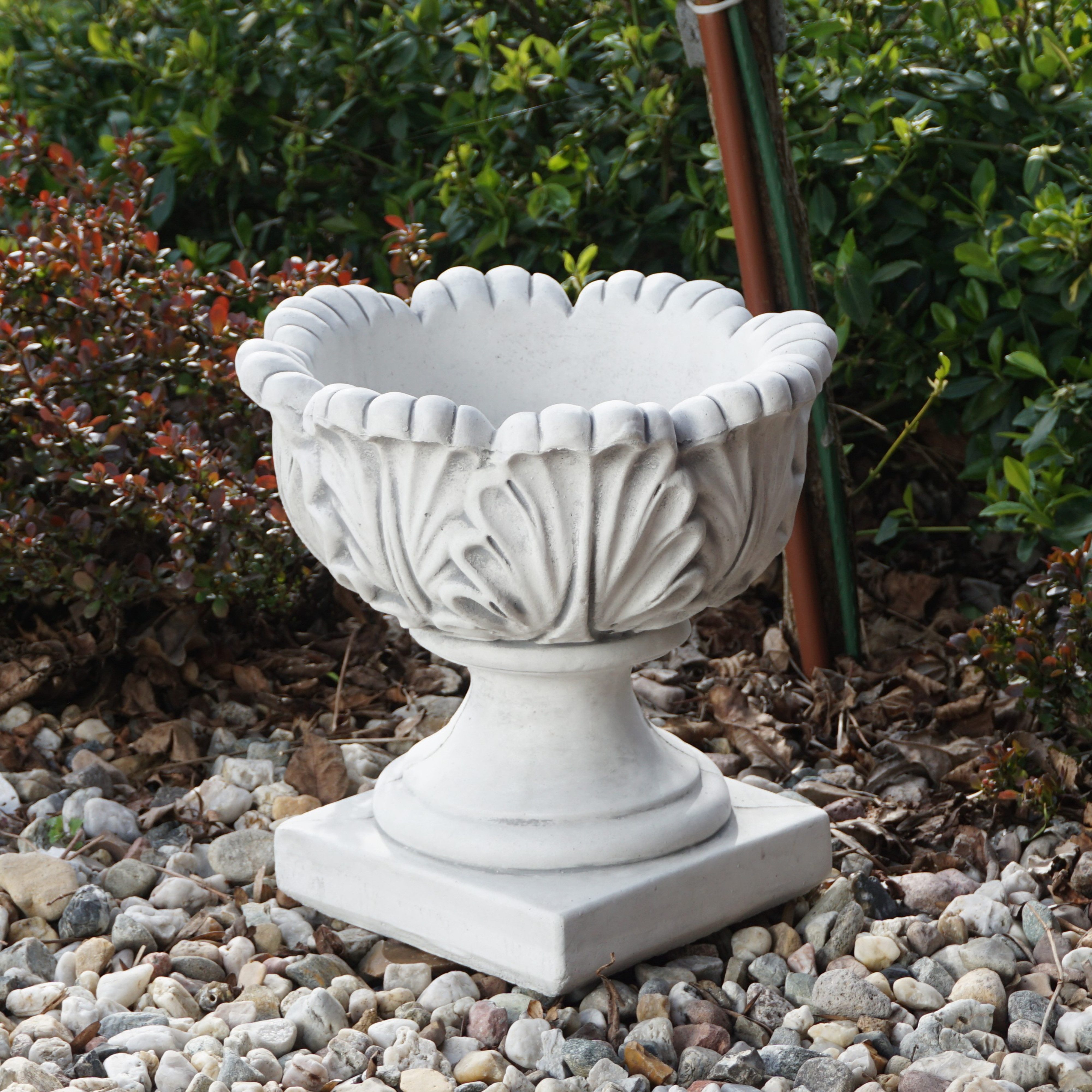 gartendekoparadies.de Pflanzkübel Blumenschale im Eichenblatt-Design Pflanzgefäß, H. 32 cm, G. 15 kg, Frostsicher