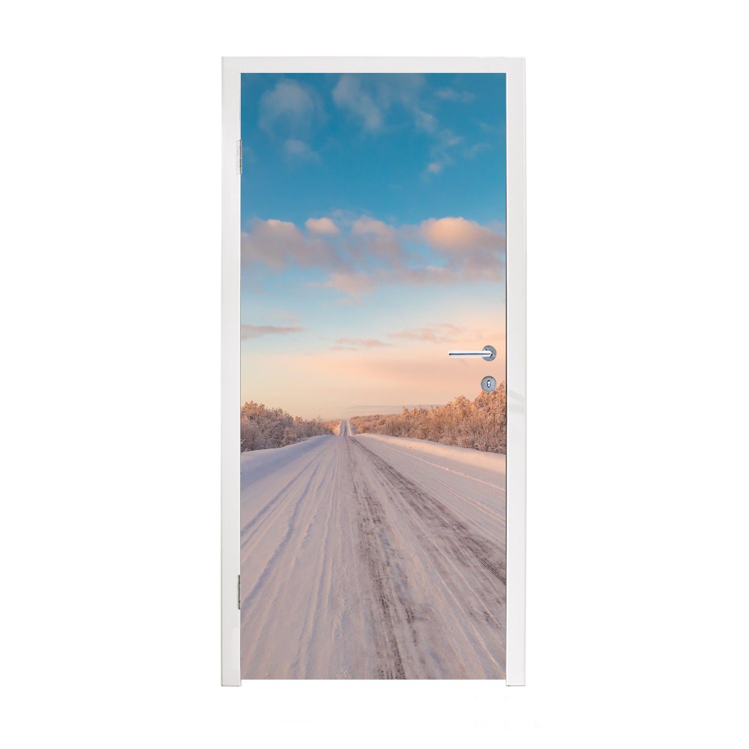 MuchoWow Türtapete Verschneite Straße in Finnland bei Sonnenaufgang, Matt, bedruckt, (1 St), Fototapete für Tür, Türaufkleber, 75x205 cm