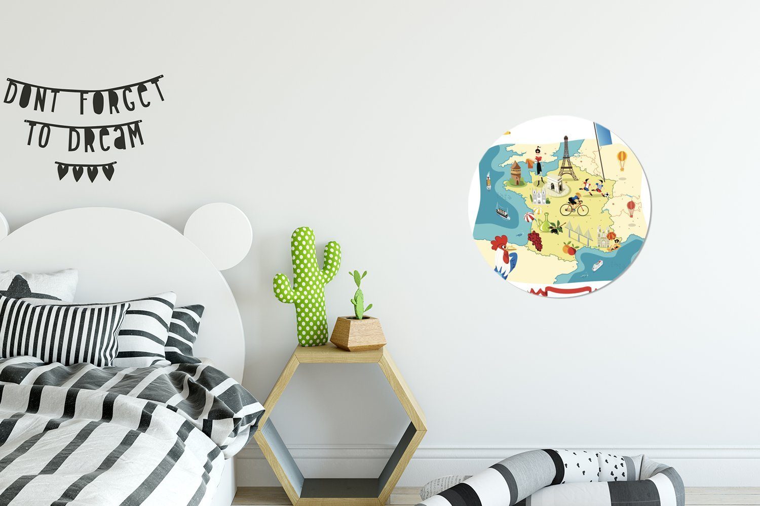 Tapetenaufkleber, Illustration Eine St), Europa cartoonartigen einer MuchoWow (1 Karte für Wohnzimmer Kinderzimmer, Tapetenkreis Rund, Wandsticker in Frankreich von
