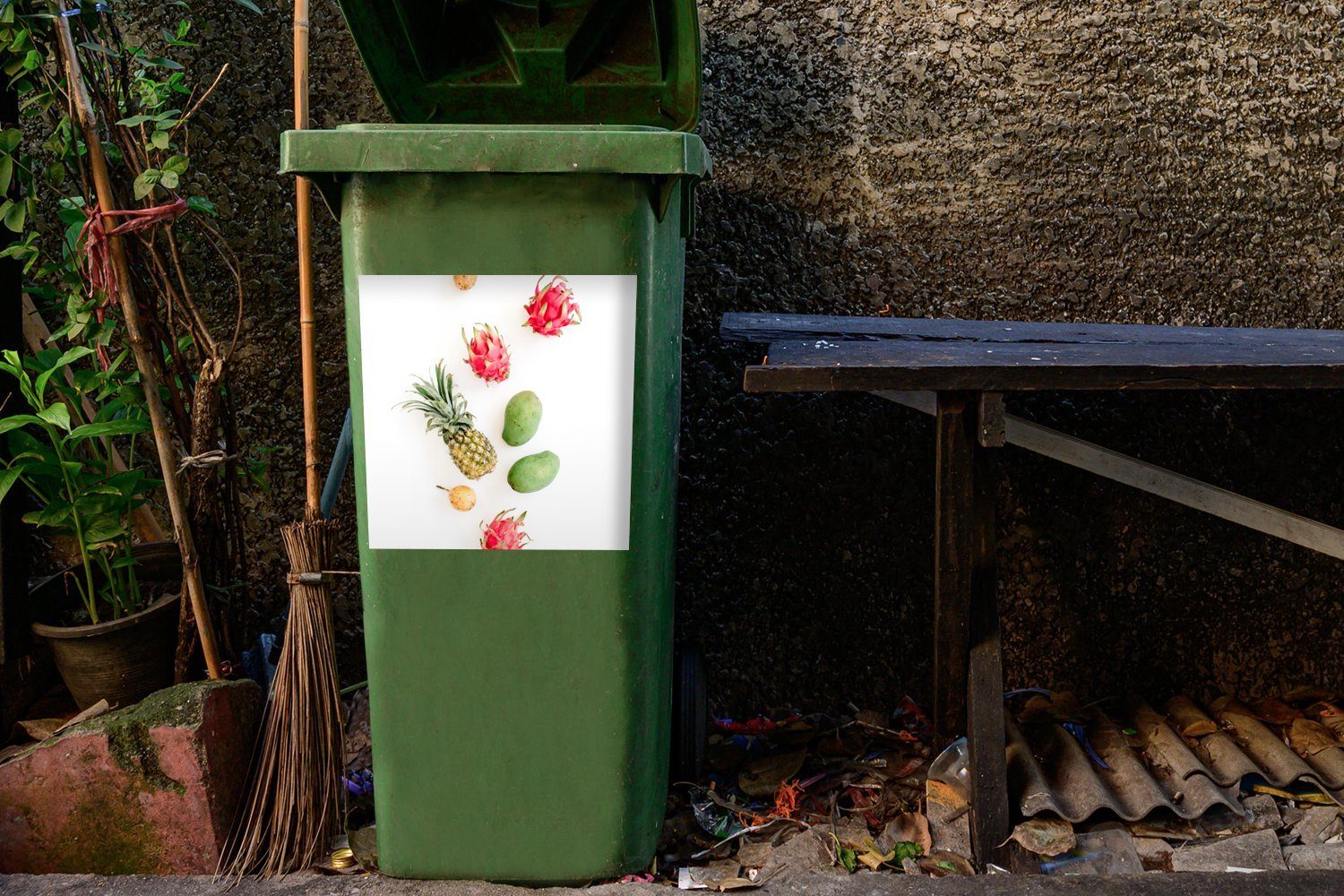 MuchoWow Wandsticker Tropisch - Rosa Container, Sticker, St), Abfalbehälter Obst - Mülltonne, Mülleimer-aufkleber, (1