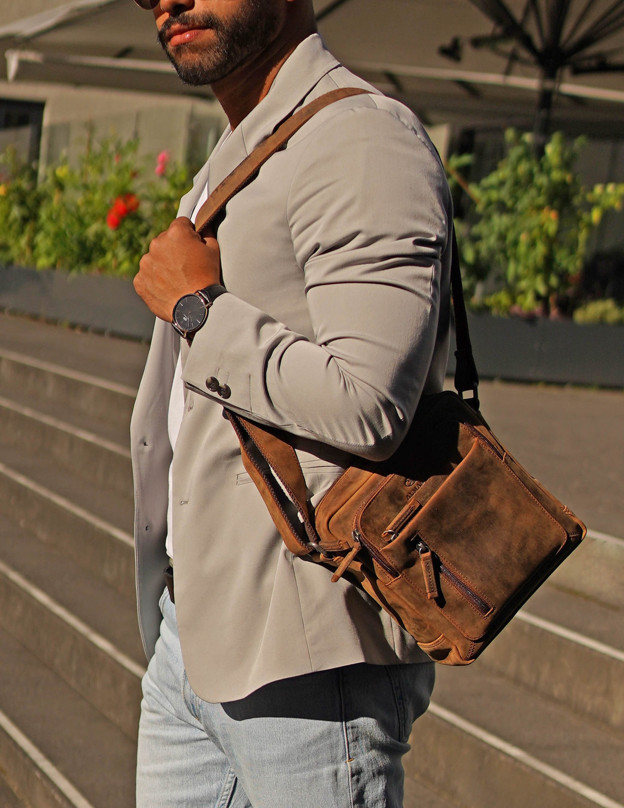 ALMADIH Umhängetasche Leder Herren klein FINN Ledertasche – Kompakte Messen günstig online kaufen