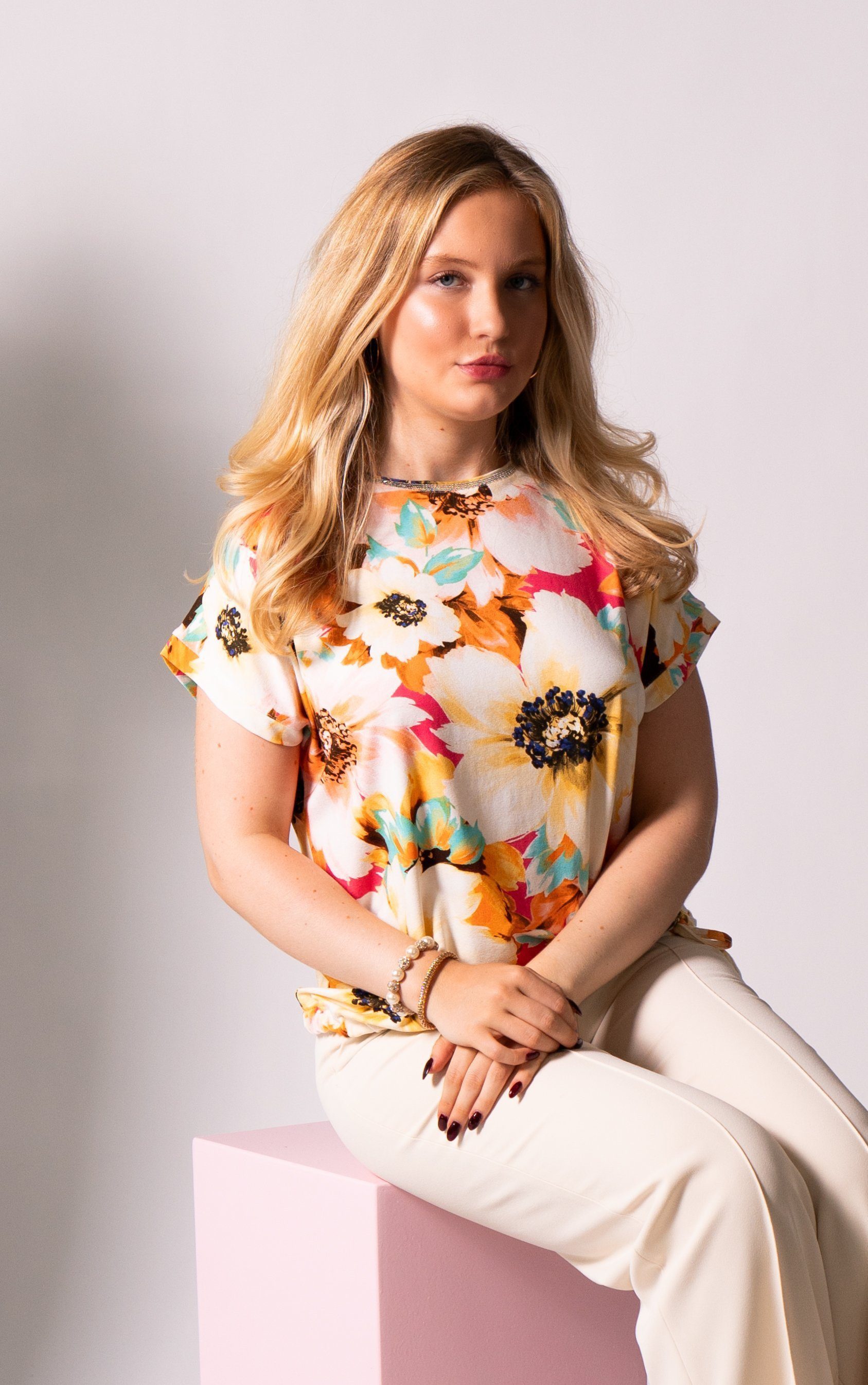 Passioni T-Shirt mit Blumenprint und Kordelzug am Saum günstig online kaufen
