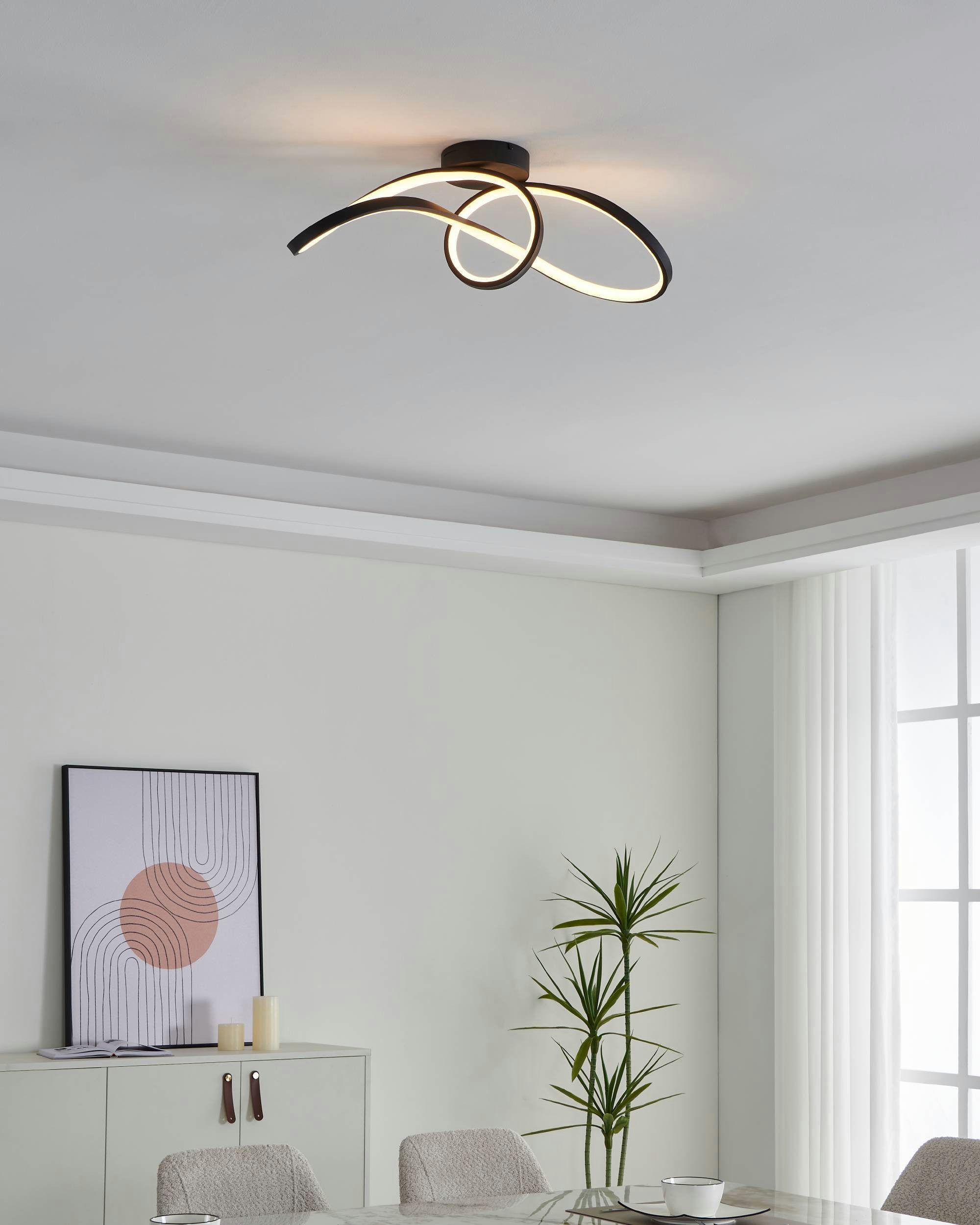 EGLO Deckenleuchte Calarossa-Z Deckenlampe, ZigBee, App und Sprachsteuerung, Metall, CCT - über Fernbedienung, Dimmfunktion, Farbsteuerung, Nachtlichtfunktion, RGB, dimmbar über Fernbedienung, mehrere Helligkeitsstufen, LED fest integriert, Kaltweiß, RGB, Wand-/Deckenleuchte - L70,5 x B23 x H20,5 cm - schwarz - 22W inkl.