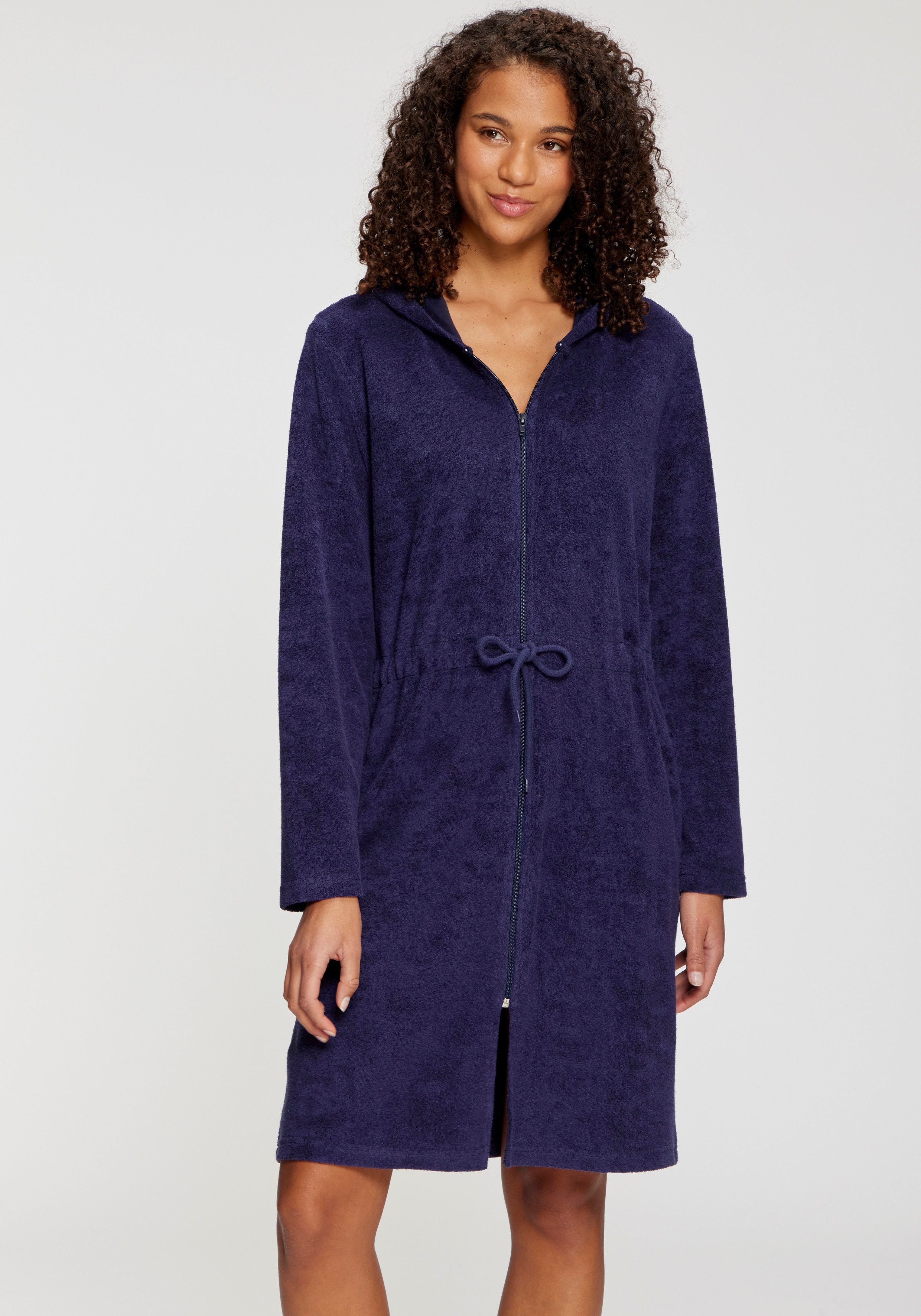 Vivance Dreams by Lascana Bademantel, Midilänge, Kapuze, Reißverschluss, mit Kordelzug. € 49,99
