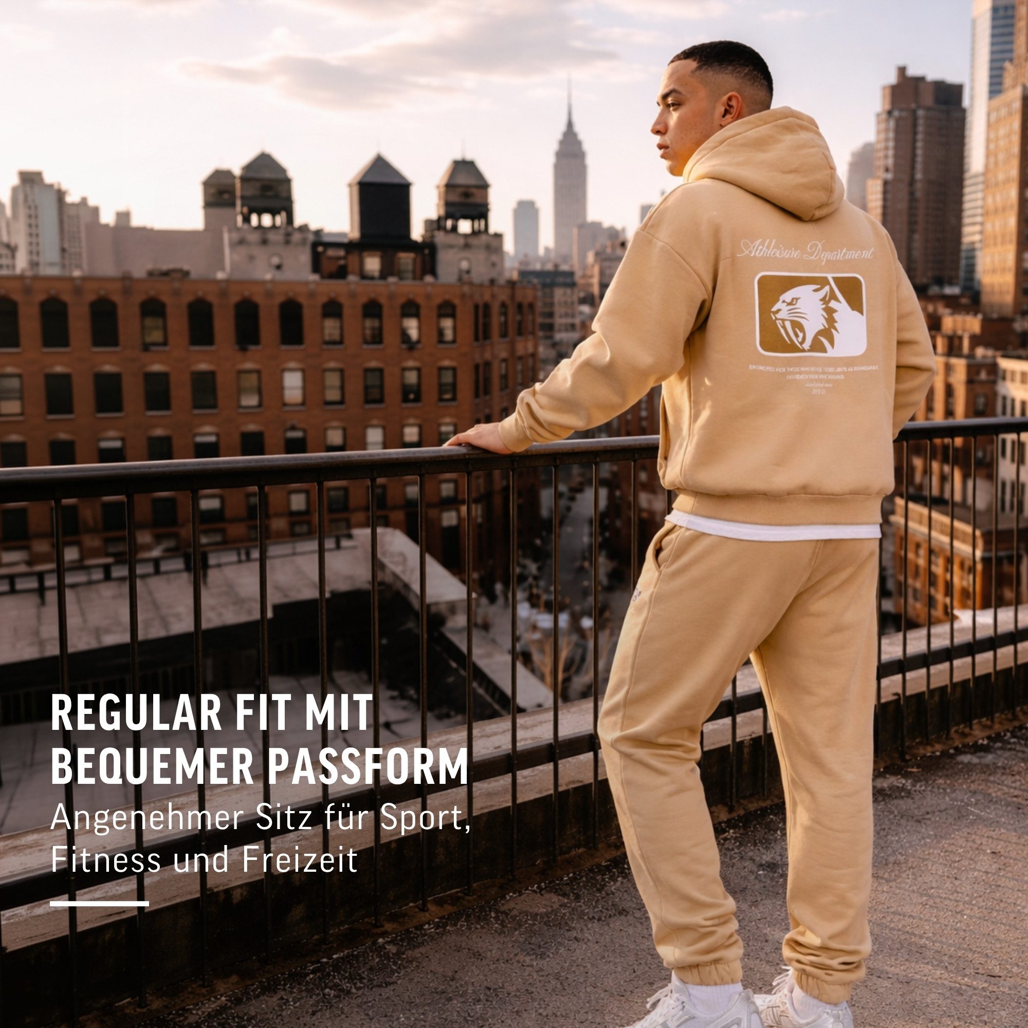 Smilodox Jogginghose Striver, Trainingshose Regular Fit mit elastischem Bund, Sport Seitentaschen Bündchen Smilodox Patch Stickerei Gym Freizeit