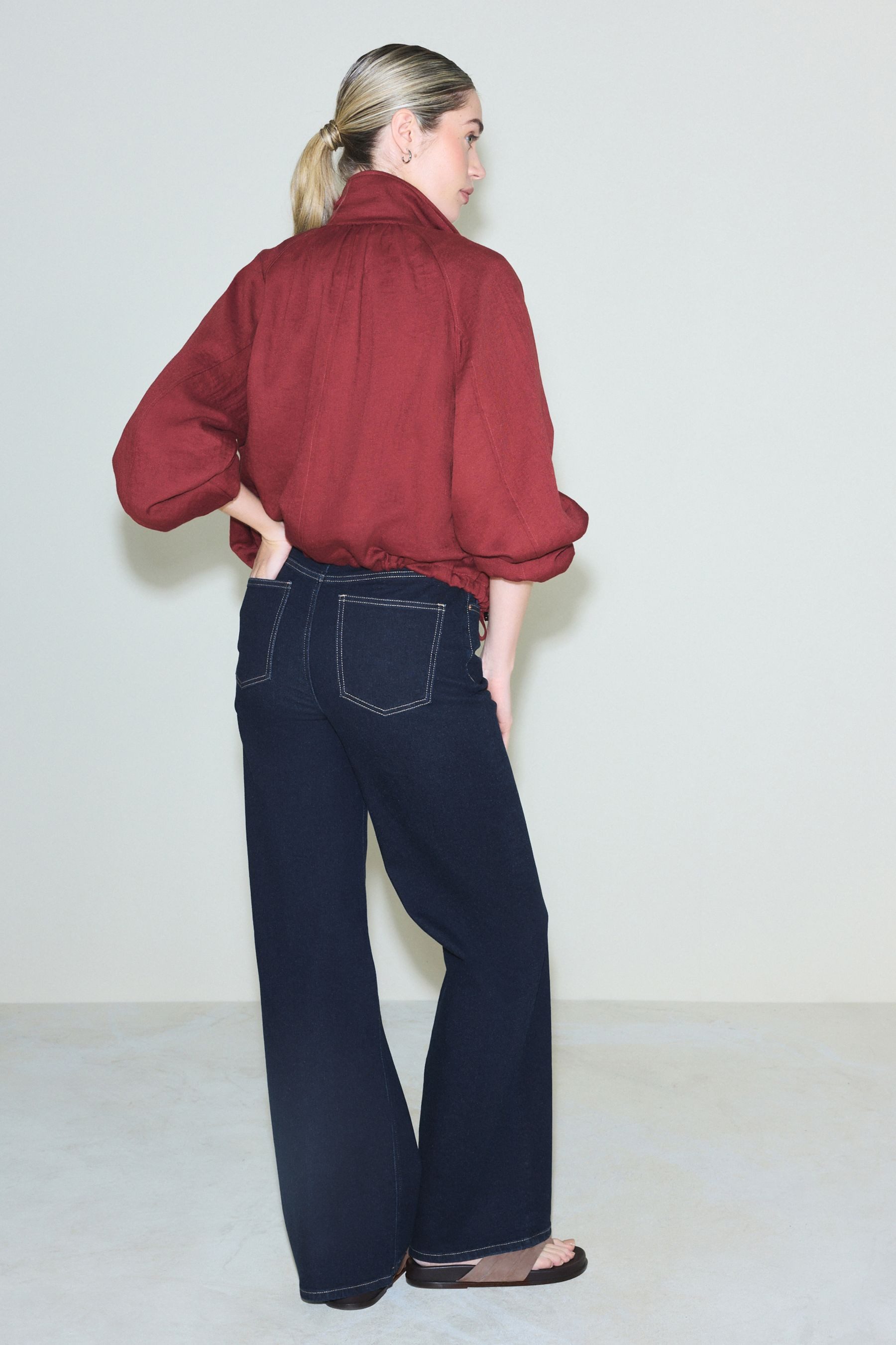 Next Stretch-Jeans Hochbund-Jeans mit weitem Bein, Kurzgröße (1-tlg) – Bild 2 von 5