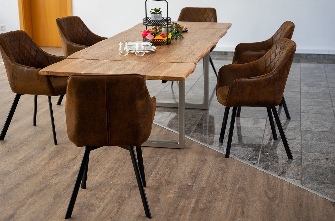 SAM® Essgruppe Norina, Akazienholz, stonefarben, Baumkante, günstig online kaufen