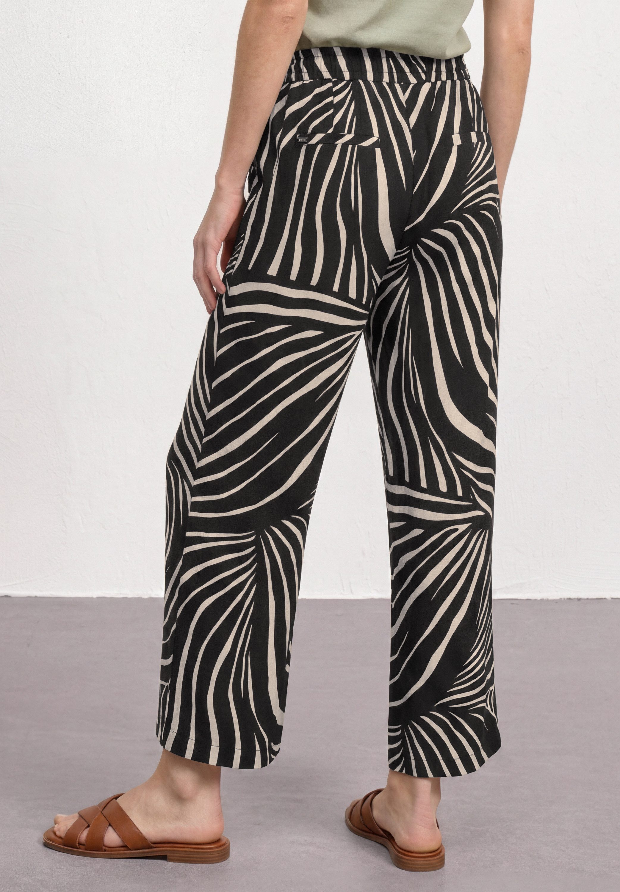 STREET ONE 7/8-Hose Style Emee 7/8 Sommerhose mit grafischem Print und im Lose Fit