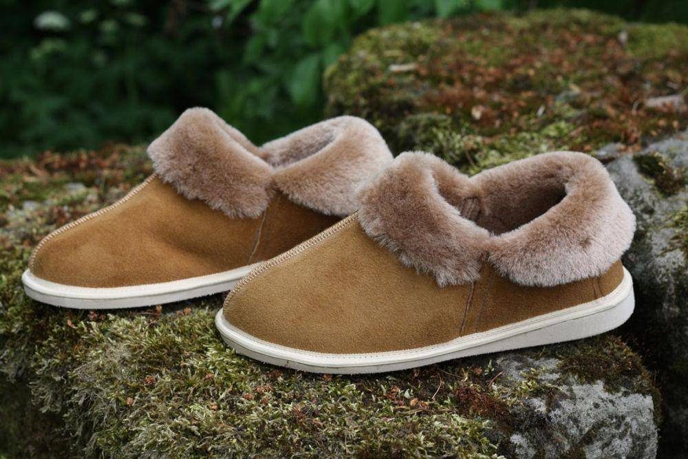 Hollert Hausschuh Kanada Hüttenschuhe Fellschuhe Echtleder Merino Schaffell warm & atmungsaktiv