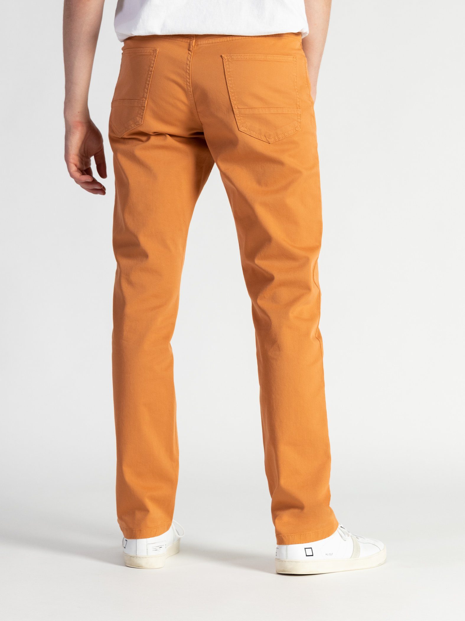 TwoMates Stoffhose GOTS-zertifiziert Orange mit elastischem Bund, 5-Pocket Farbauswahl,