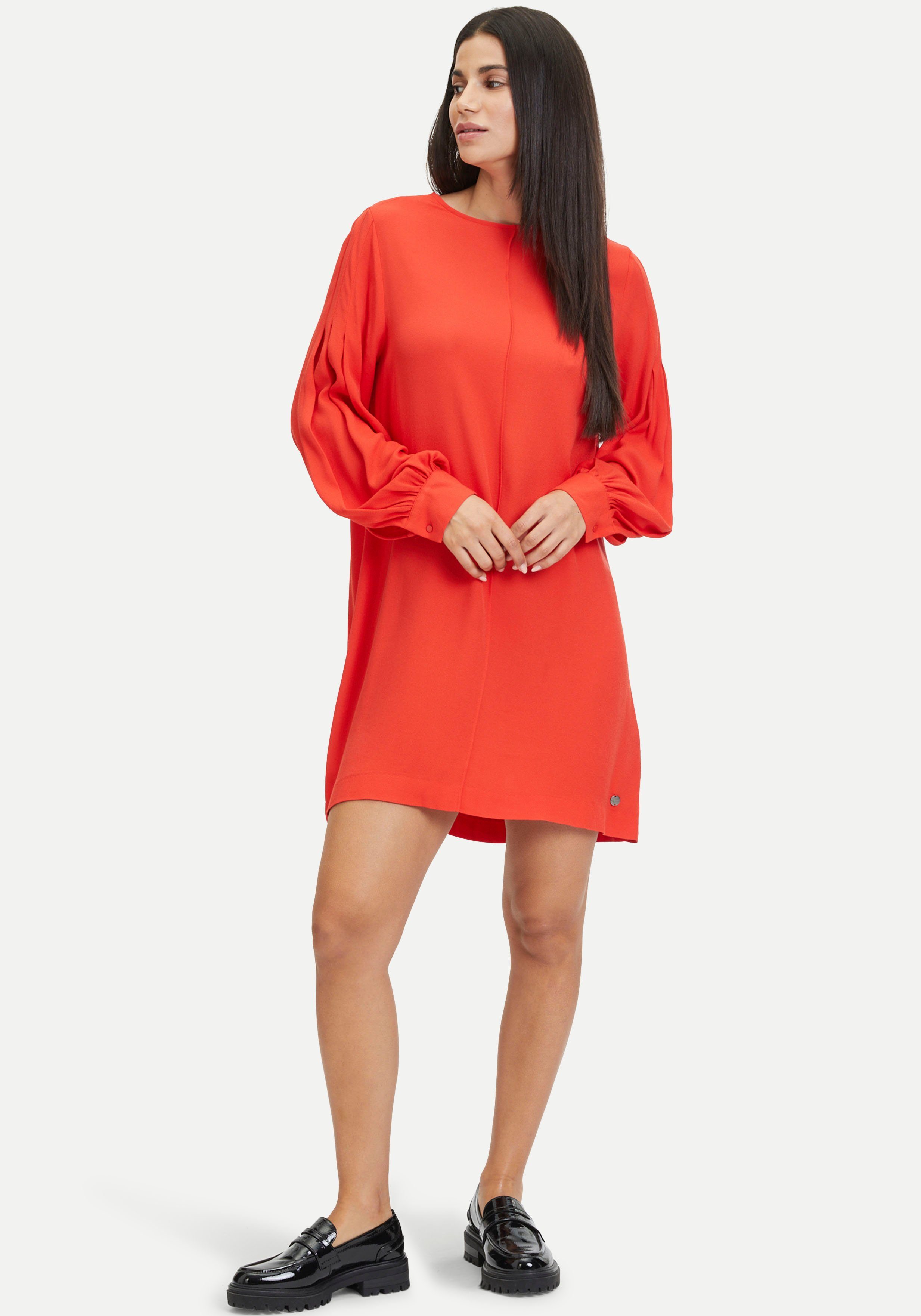 Tamaris A-Linien-Kleid mit fiery red Rundhalsausschnitt- NEUE KOLLEKTION