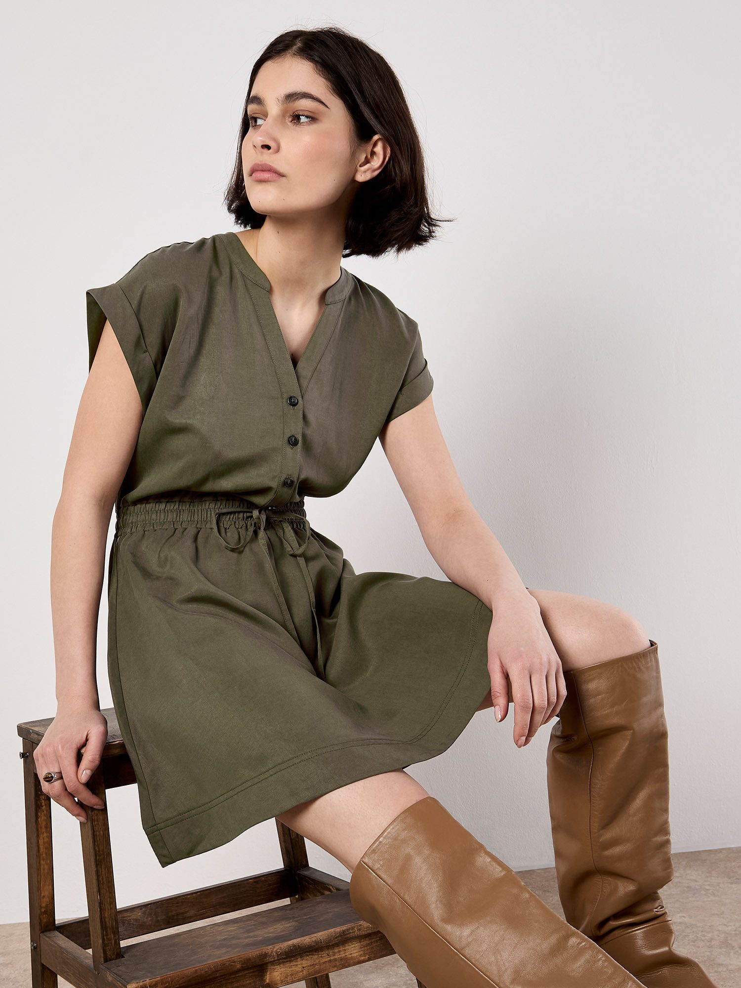 Apricot Minikleid Skaterkleid mit Kordelzug – Bild 5 von 5