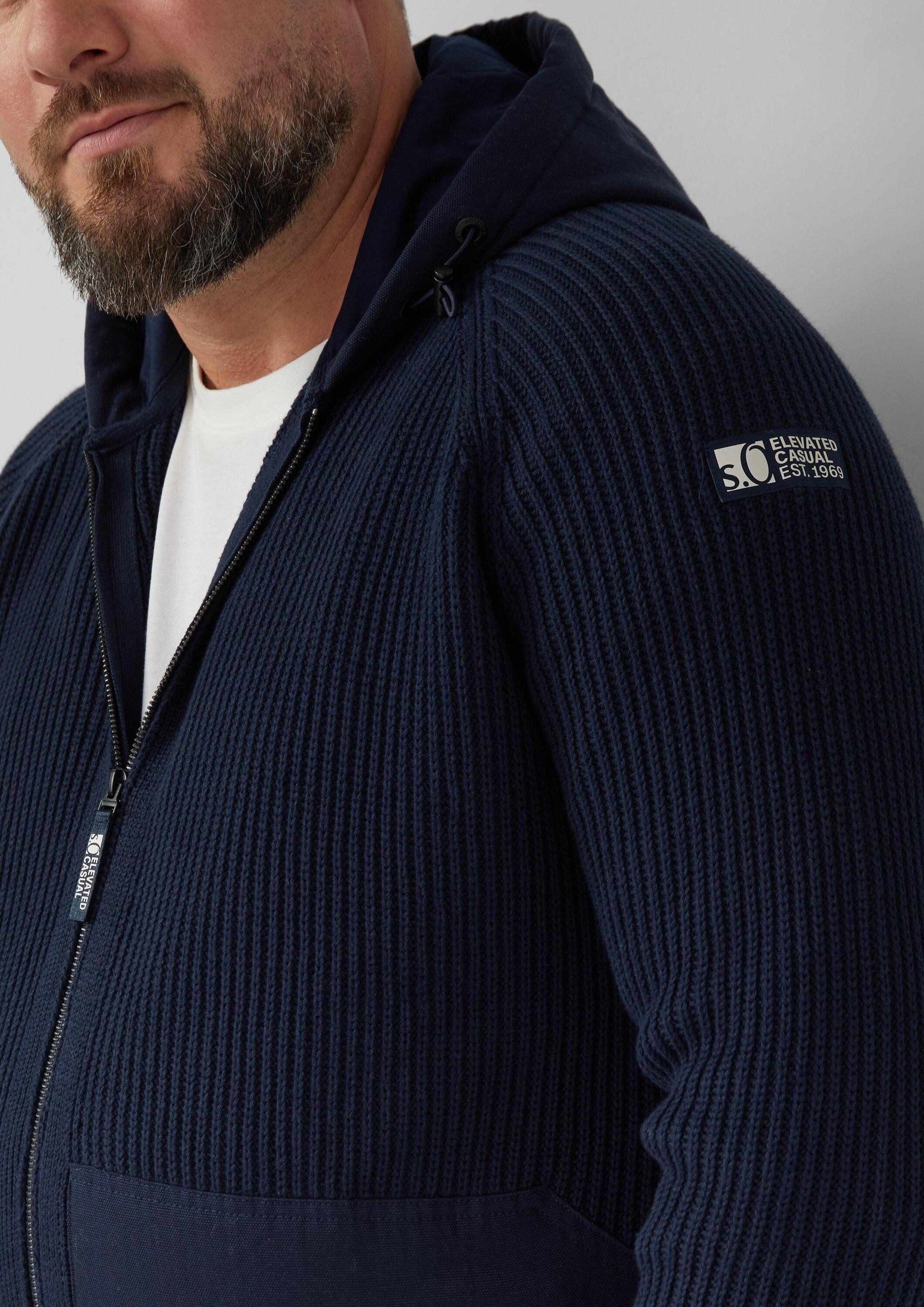 s.Oliver Cardigan Strickjacke Fabricmix-Strickjacke mit Kapuze und sportiven Details