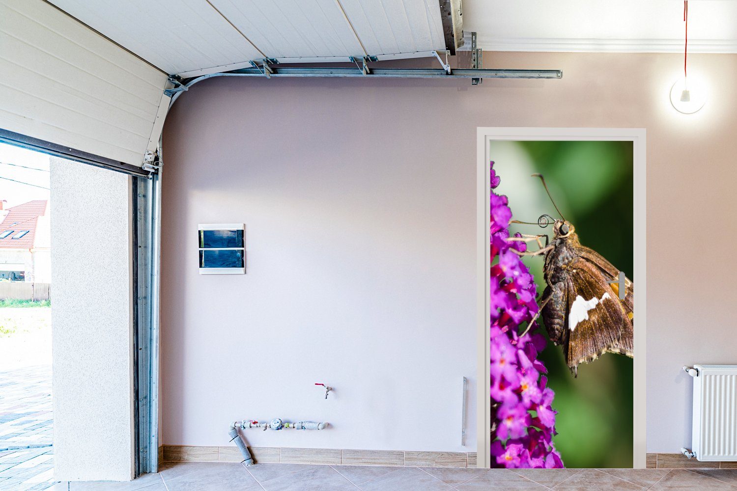 auf Schmetterling MuchoWow für Türaufkleber, Tür, Türtapete 75x205 Schmetterlingsstrauch, bedruckt, Matt, dem St), (1 cm Fototapete