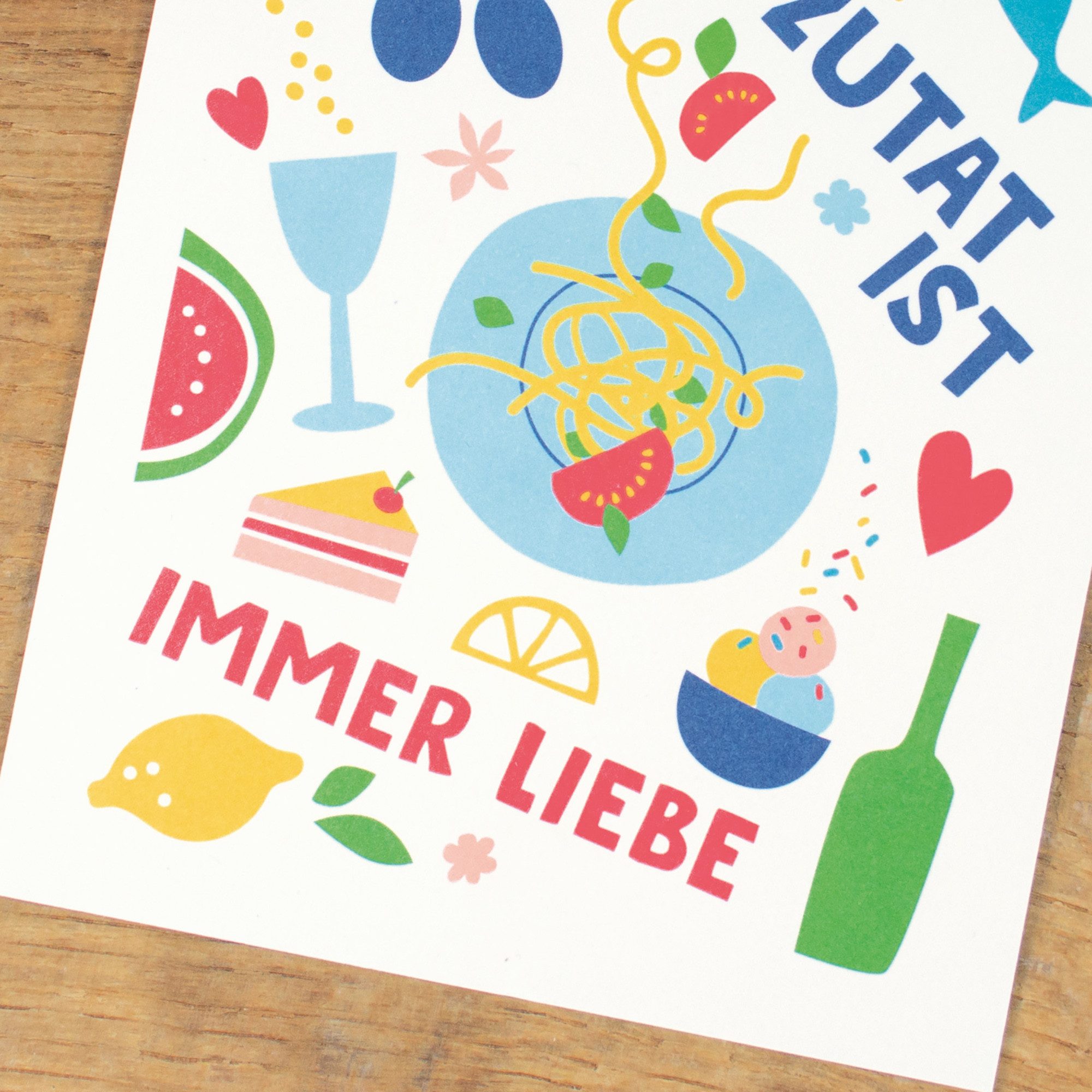 Bow & Hummingbird Postkarte Postkarte "Die geheime Zutat ist immer Liebe" aus Recyclingpapier