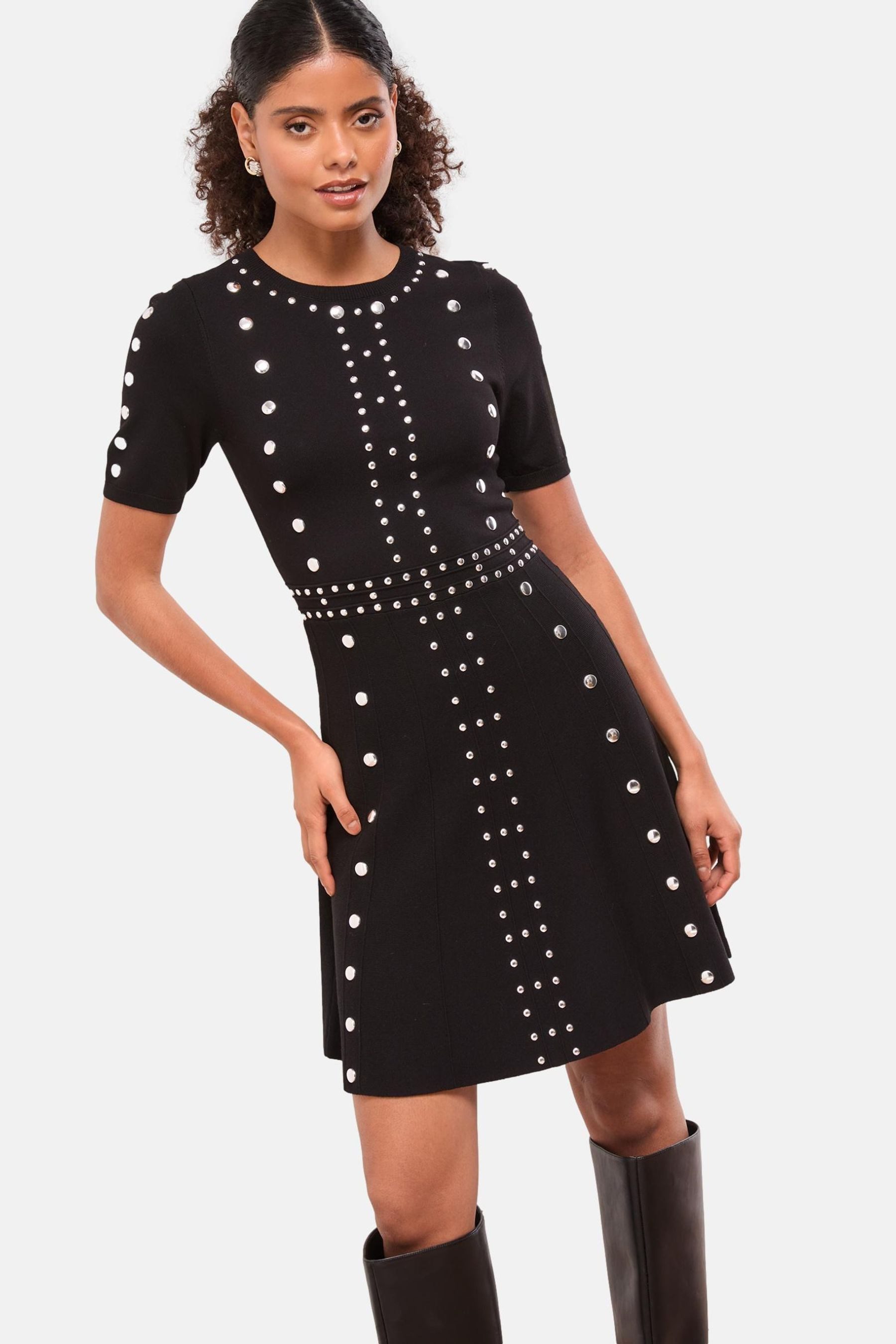 LIPSY Strickkleid Lipsy kurzärmeliges Skater-Strickkleid, Kurzgröße (1-tlg) günstig online kaufen