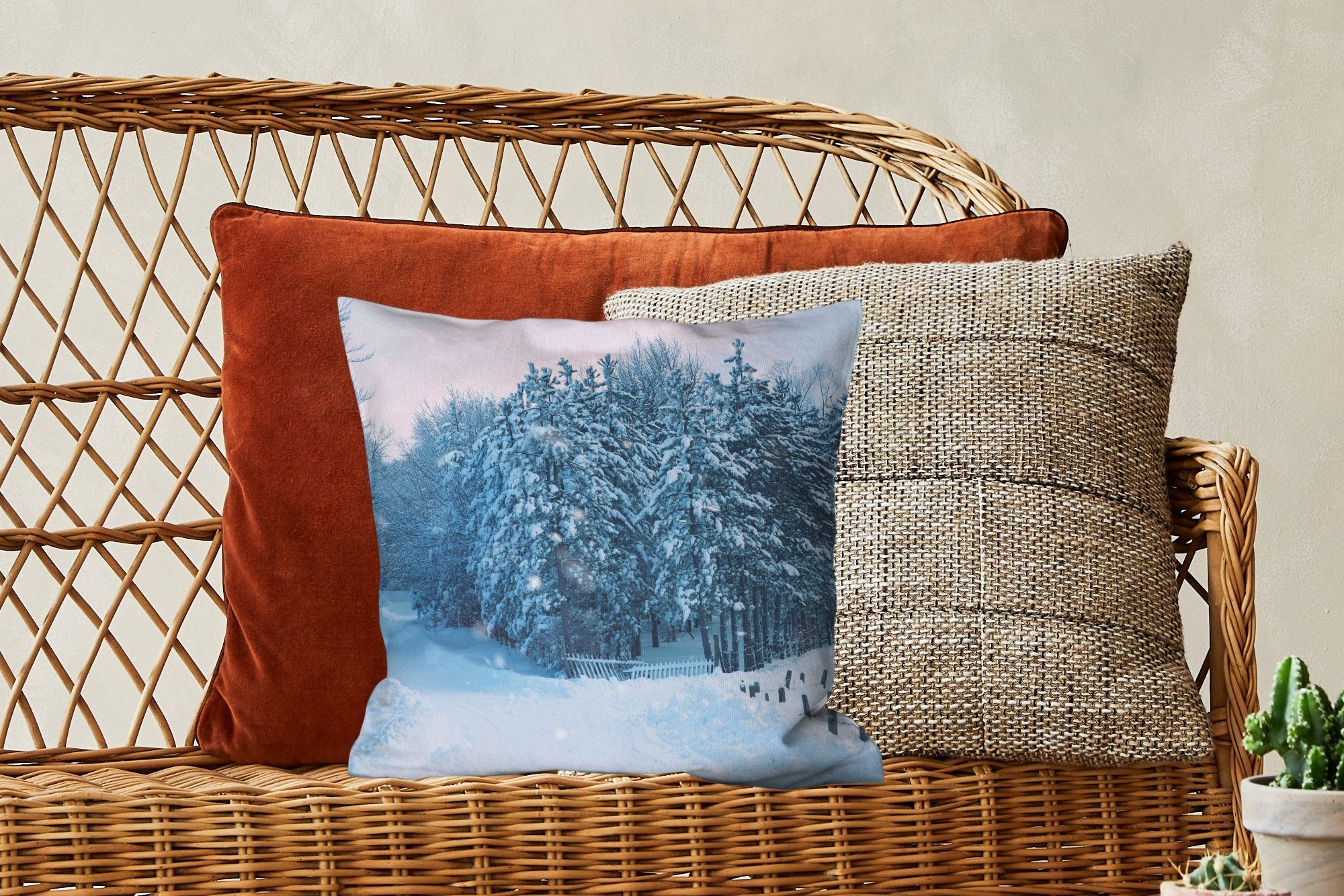 Dekokissen - Schnee Füllung MuchoWow Wohzimmer, für Deko, - Winter, mit Schlafzimmer, Wald Sofakissen Zierkissen