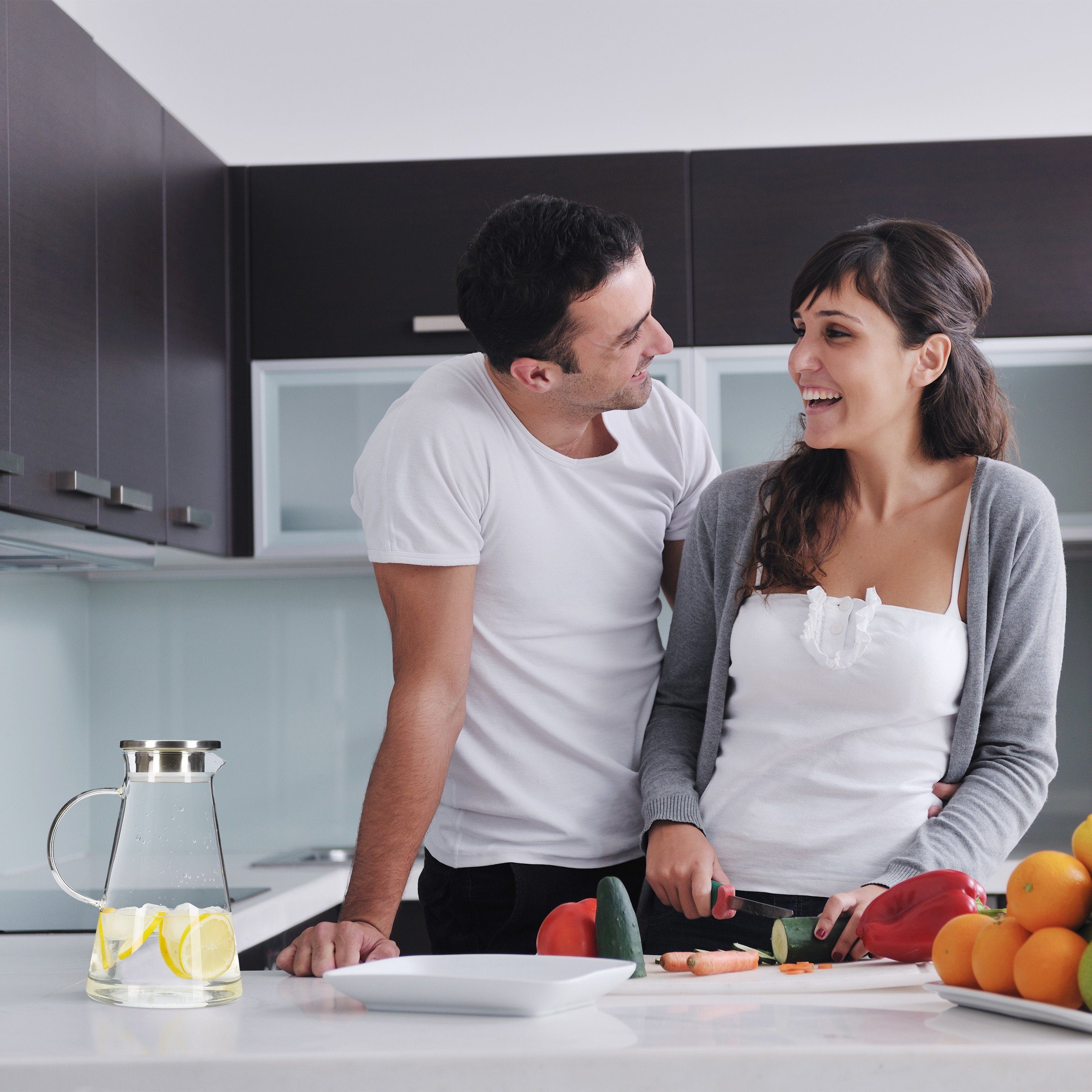 relaxdays Karaffe Glaskaraffe mit Deckel 1,8 Liter