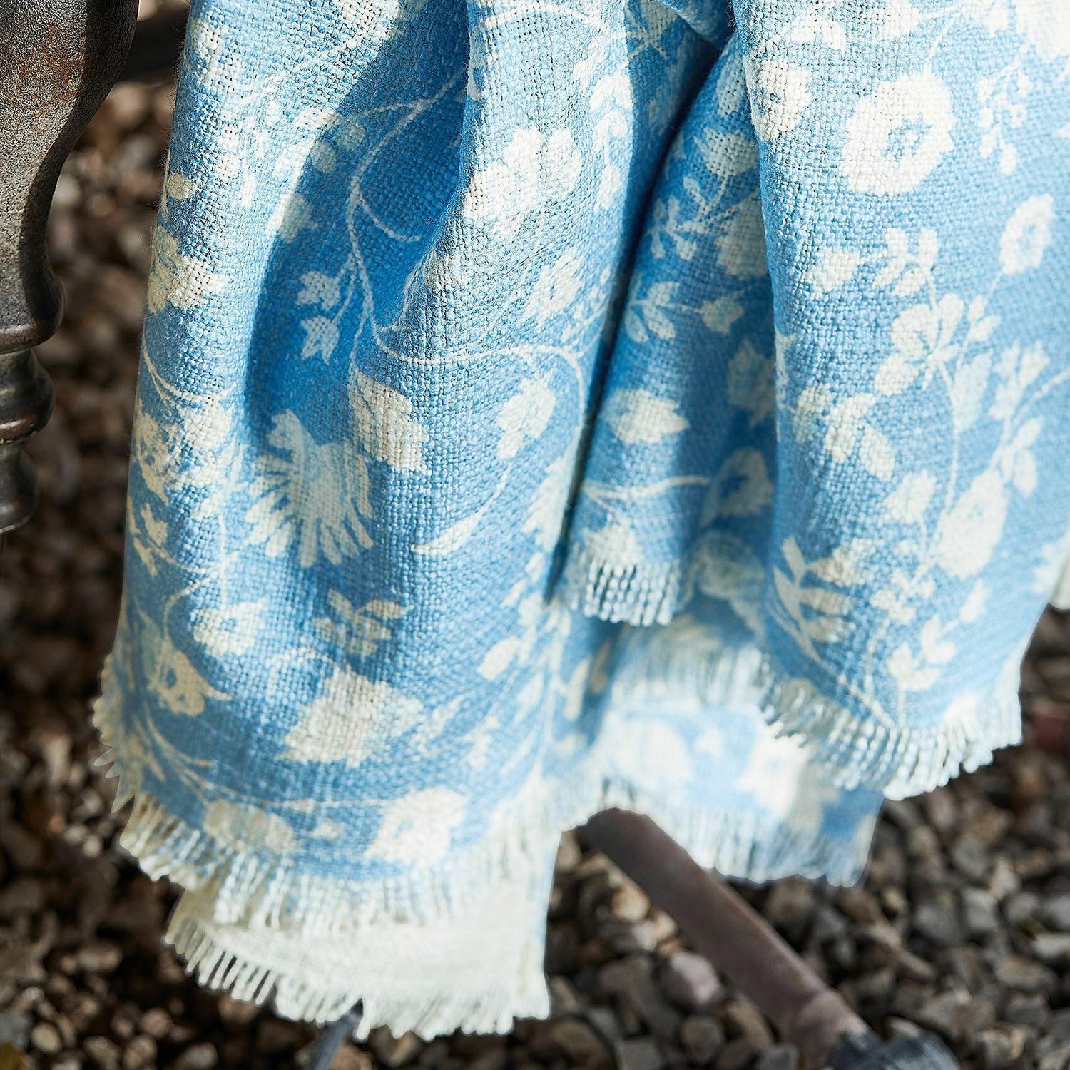 Mirabeau Tagesdecke Plaid Corvelique blau/creme