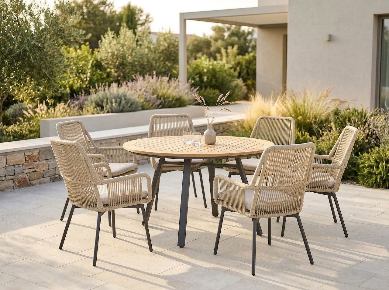 Lesli Living Garten-Essgruppe "Monza" Rund Ø120cm + 4 oder 6 Geflecht-Stühlen, Teakholz, Aluminium, (5-tlg), Sitzkissen, Geflochten, Scandi / Skandi - Boho, Gartenmöbel-Set, Rope