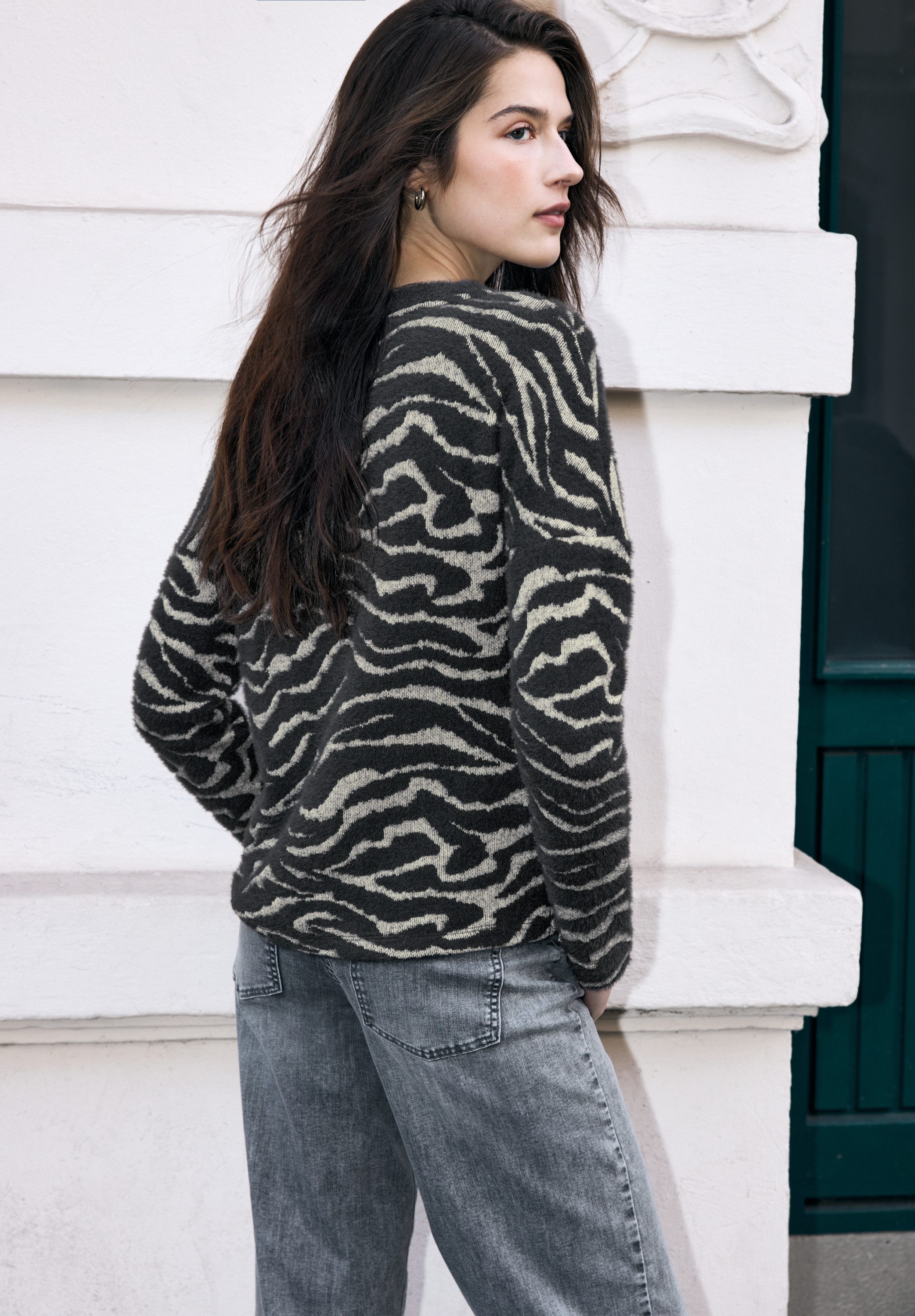 STREET ONE STUDIO Langarmshirt mit grafischem Muster günstig online kaufen