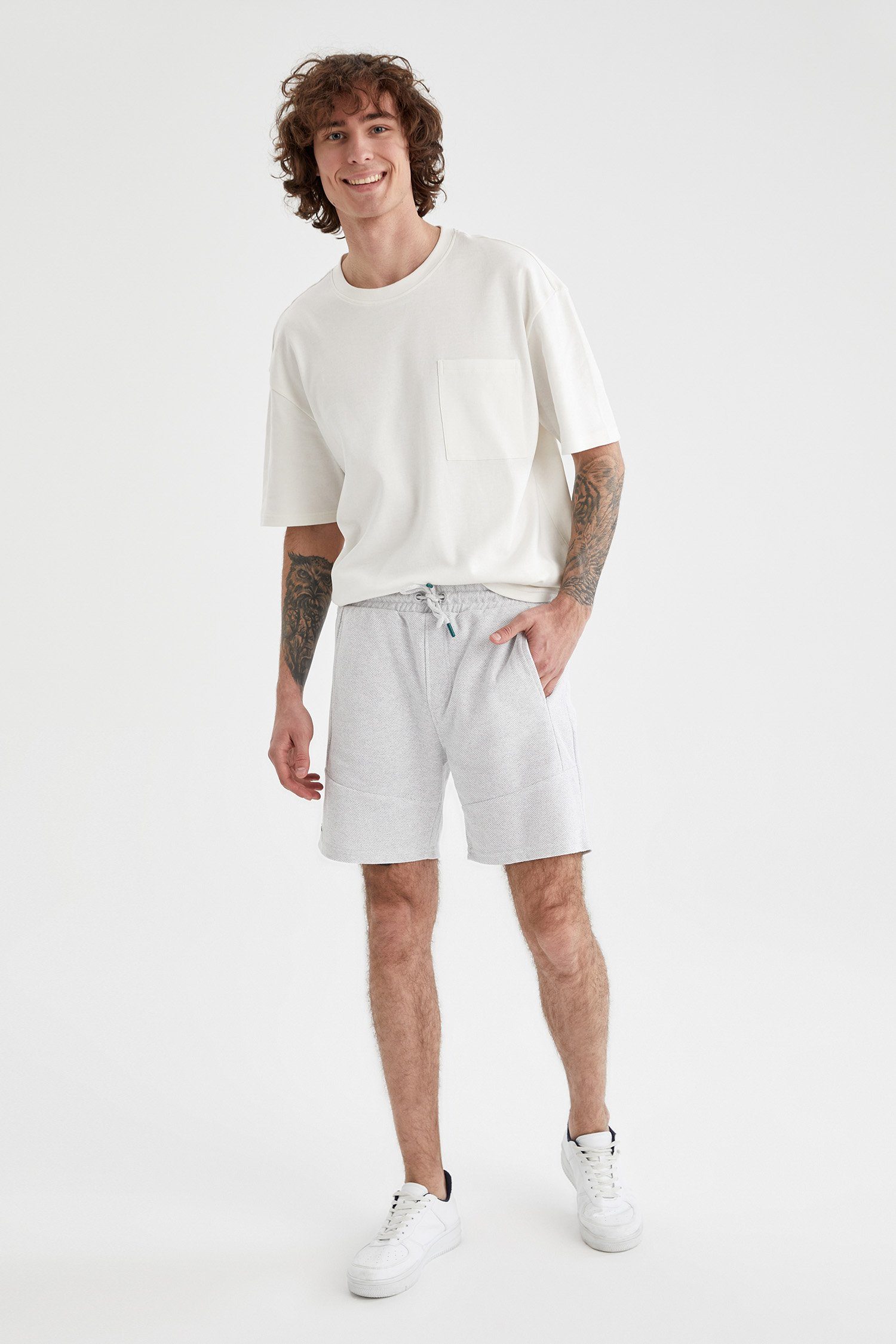 DeFacto Ecru FIT Shorts Shorts SLIM Herren